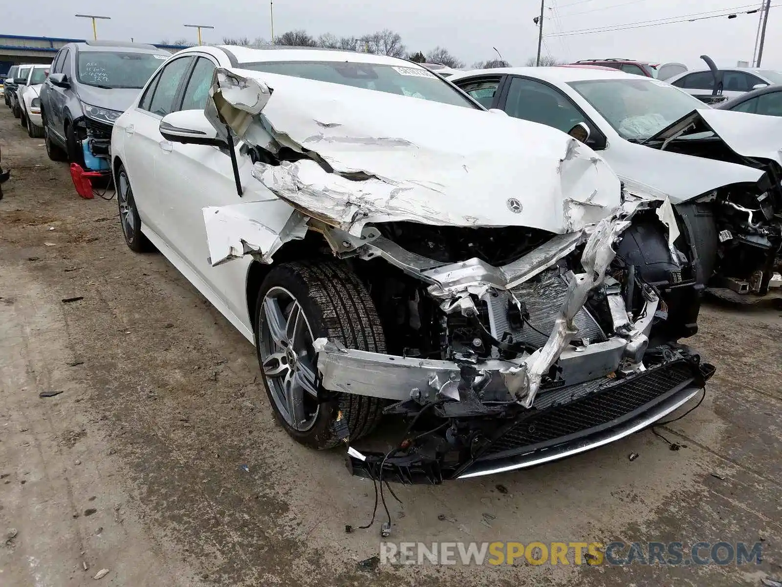 1 Photograph of a damaged car WDDZF4JBXKA659185 MERCEDES-BENZ E CLASS 2019