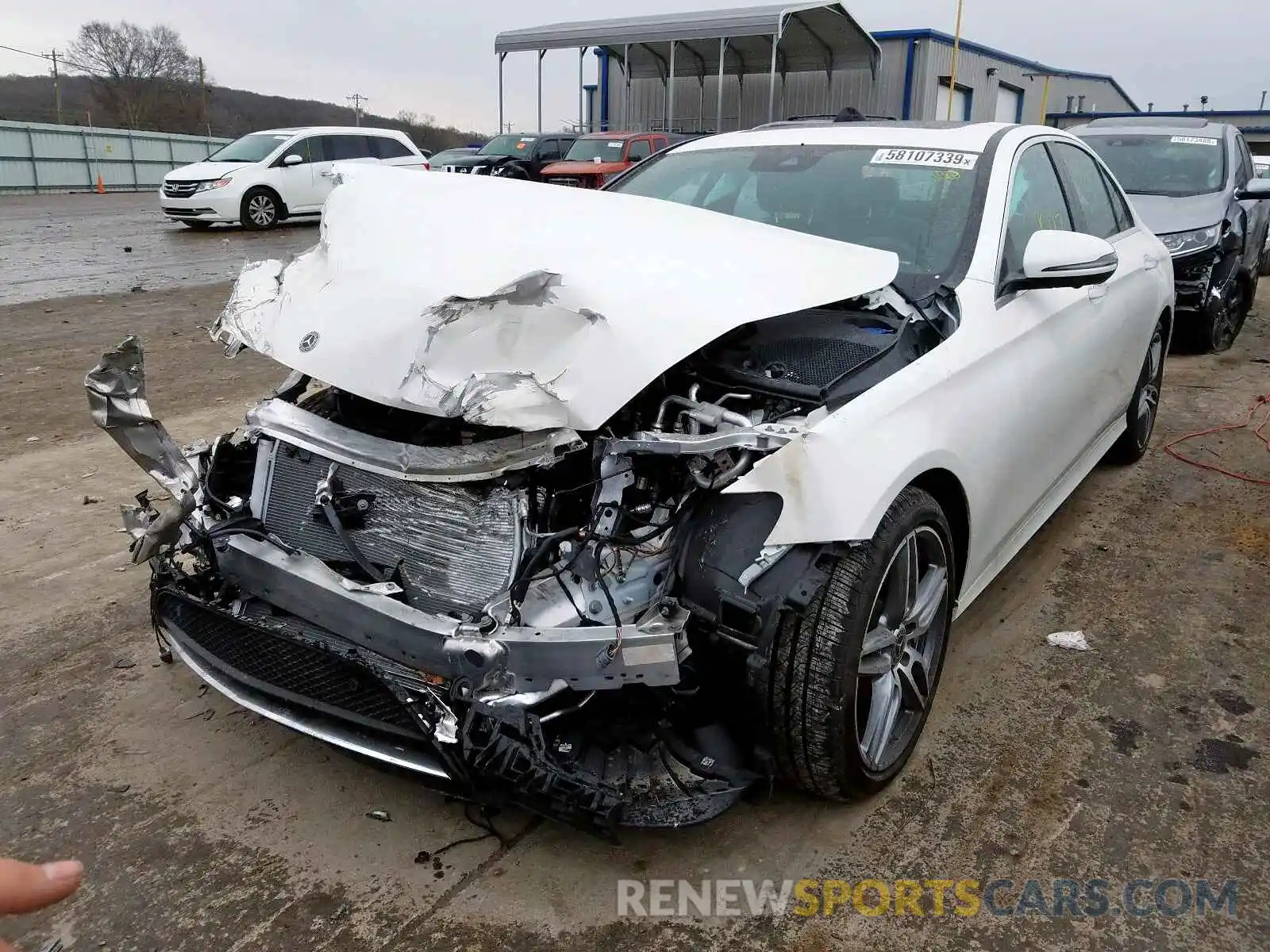 2 Photograph of a damaged car WDDZF4JBXKA659185 MERCEDES-BENZ E CLASS 2019