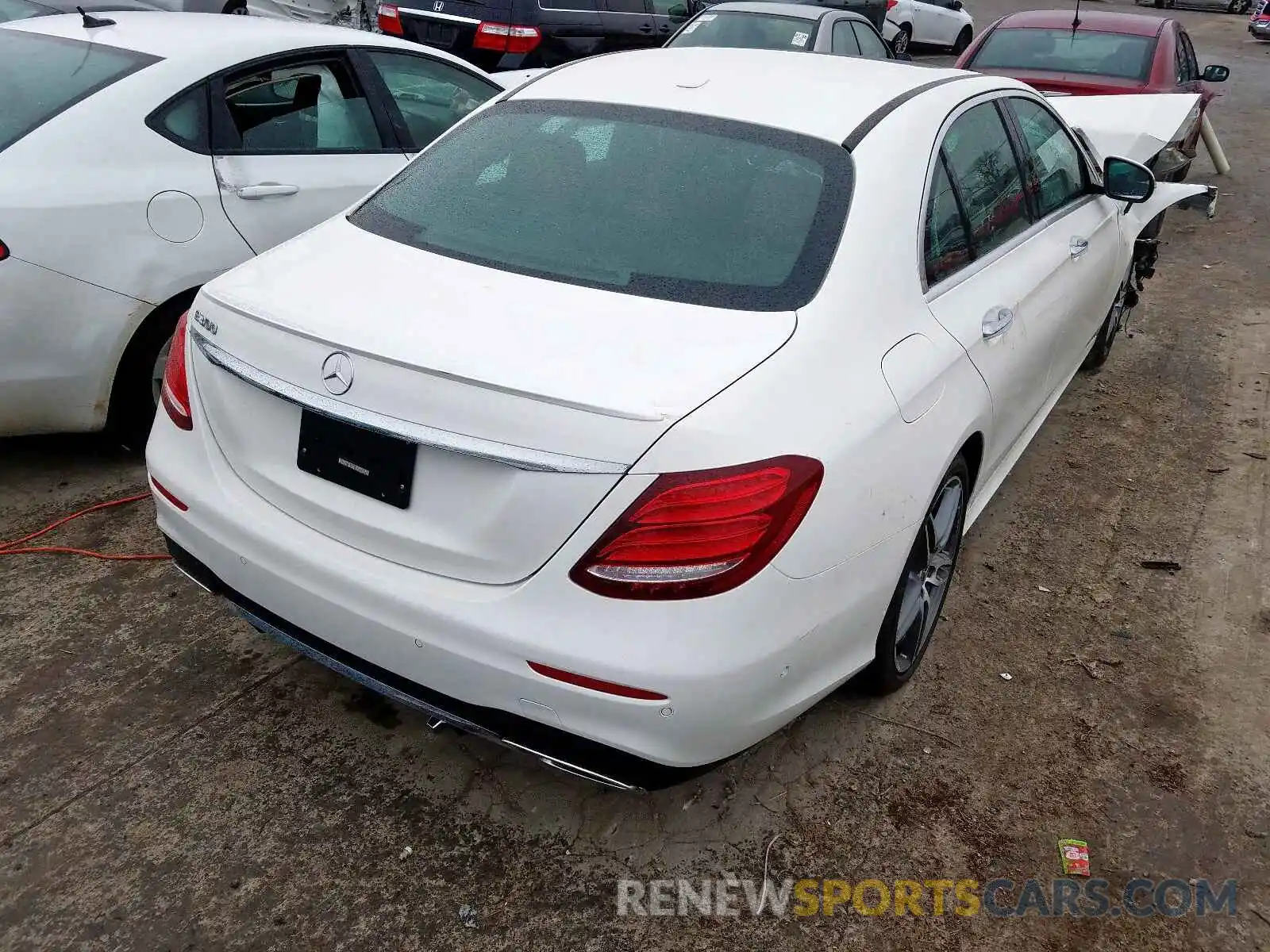 4 Photograph of a damaged car WDDZF4JBXKA659185 MERCEDES-BENZ E CLASS 2019