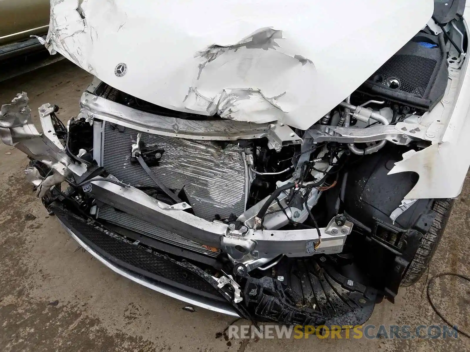 9 Photograph of a damaged car WDDZF4JBXKA659185 MERCEDES-BENZ E CLASS 2019