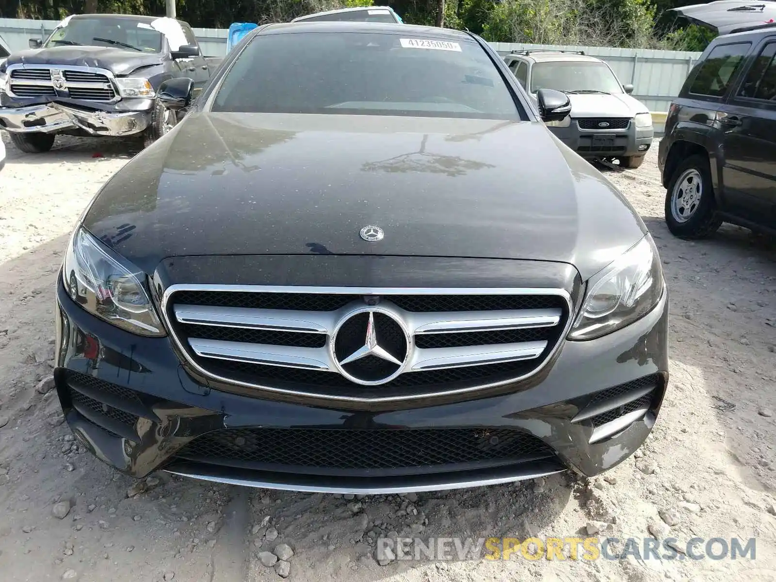 9 Photograph of a damaged car WDDZF4JBXKA678433 MERCEDES-BENZ E CLASS 2019