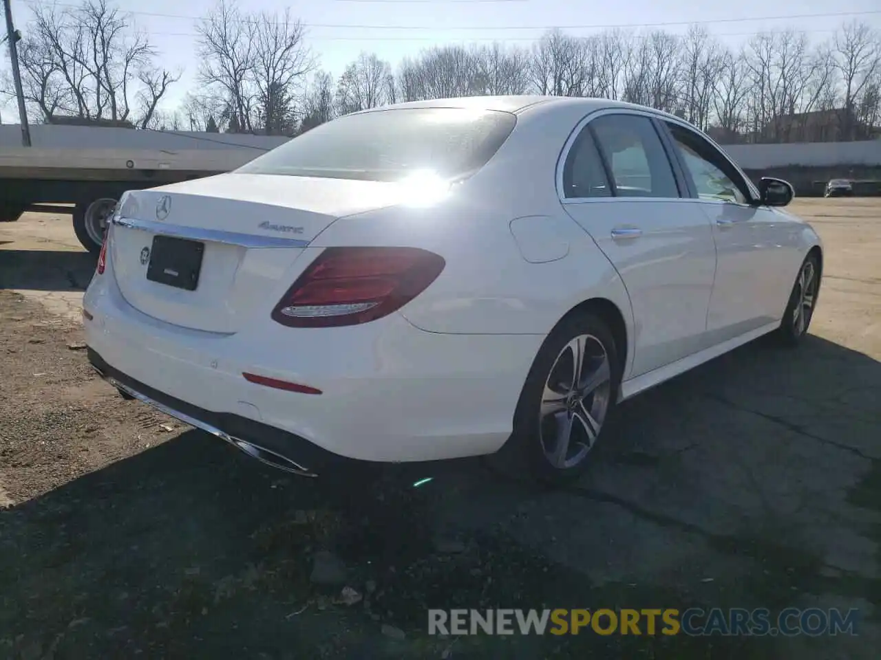 4 Photograph of a damaged car WDDZF4KB0KA506457 MERCEDES-BENZ E-CLASS 2019