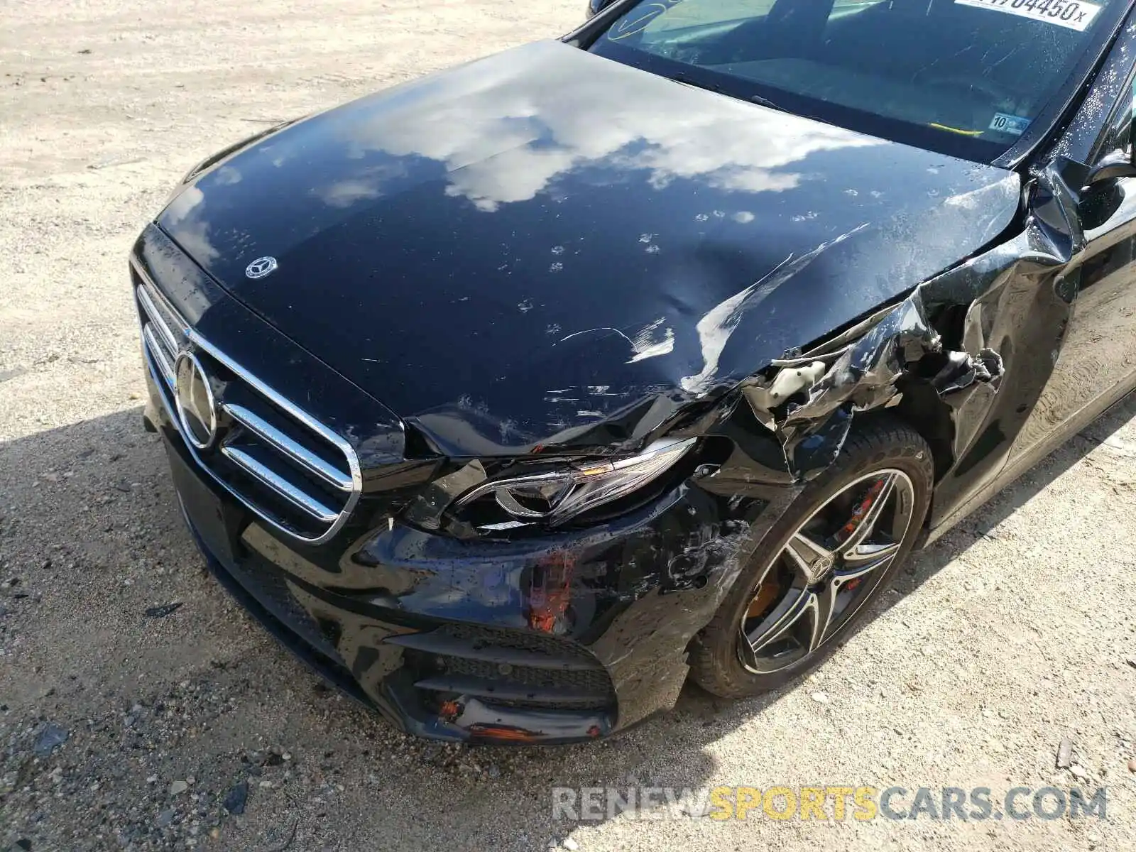 9 Photograph of a damaged car WDDZF4KB0KA514641 MERCEDES-BENZ E CLASS 2019