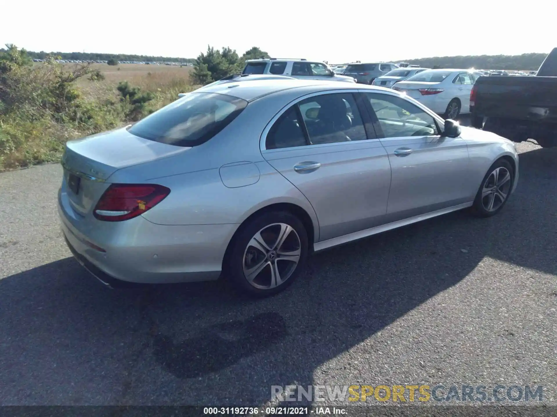 4 Photograph of a damaged car WDDZF4KB0KA638389 MERCEDES-BENZ E-CLASS 2019