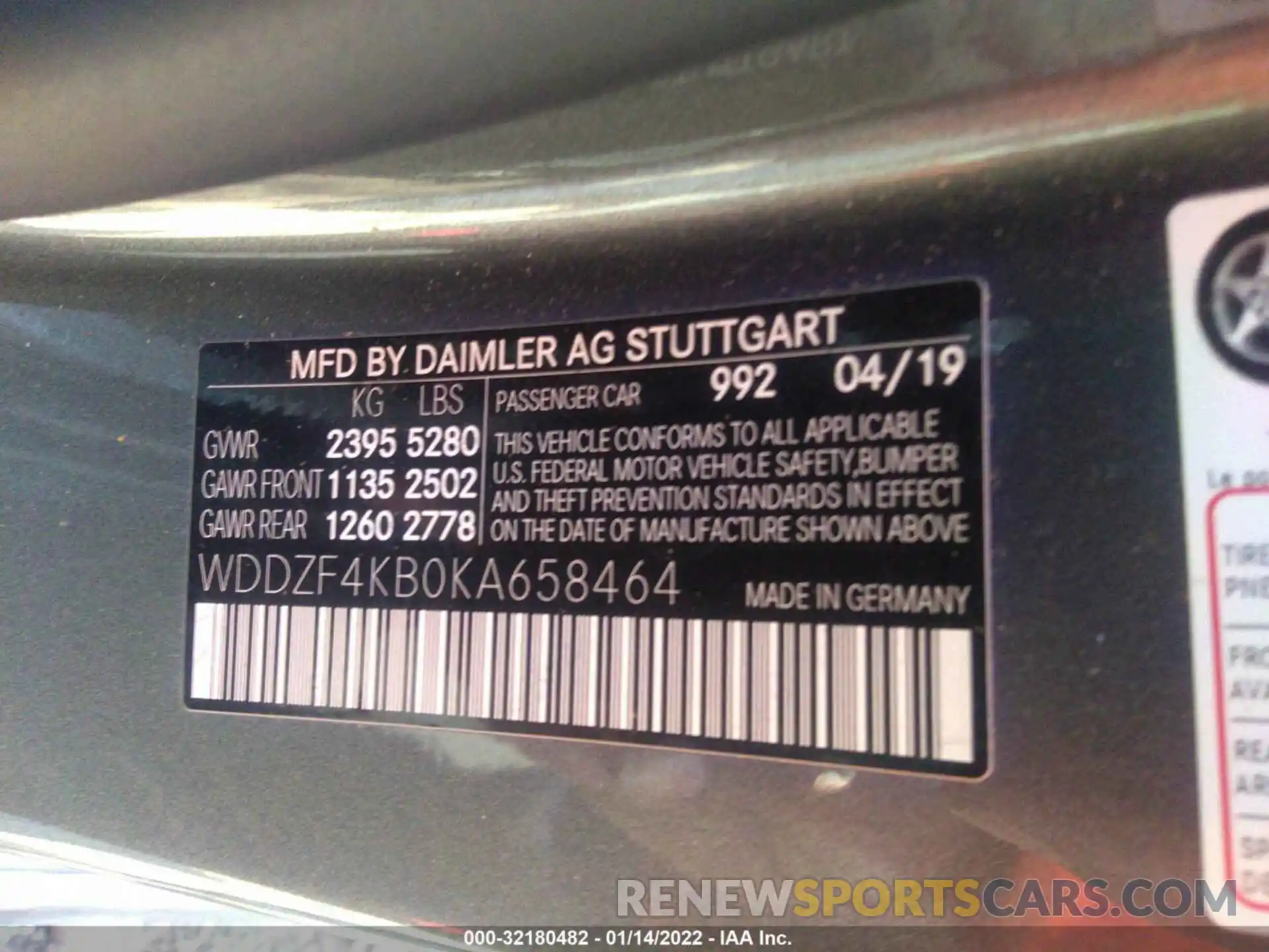 9 Photograph of a damaged car WDDZF4KB0KA658464 MERCEDES-BENZ E-CLASS 2019