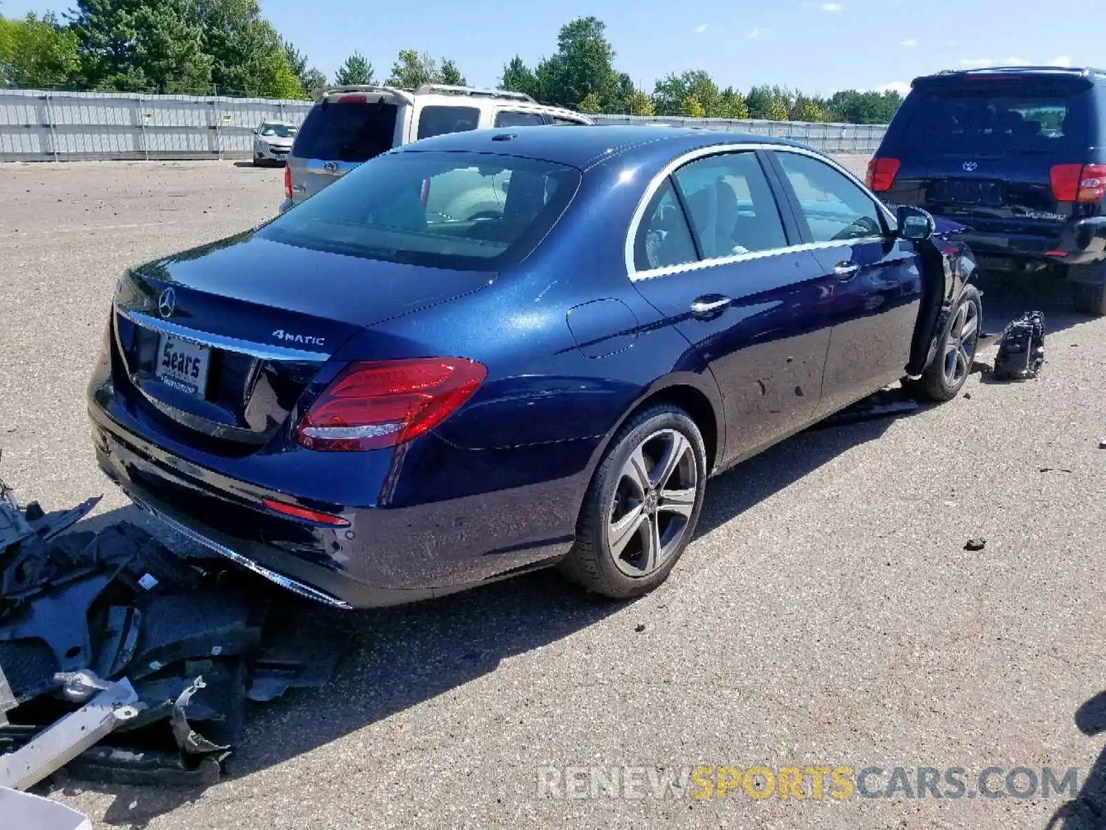 4 Photograph of a damaged car WDDZF4KB1KA491774 MERCEDES-BENZ E CLASS 2019