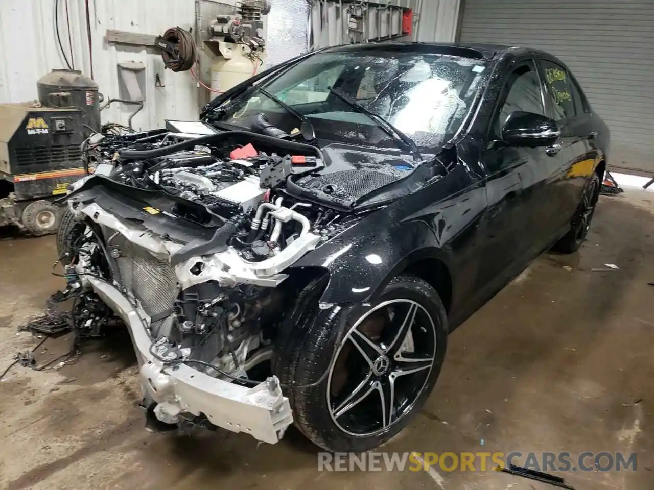 2 Photograph of a damaged car WDDZF4KB1KA532033 MERCEDES-BENZ E-CLASS 2019