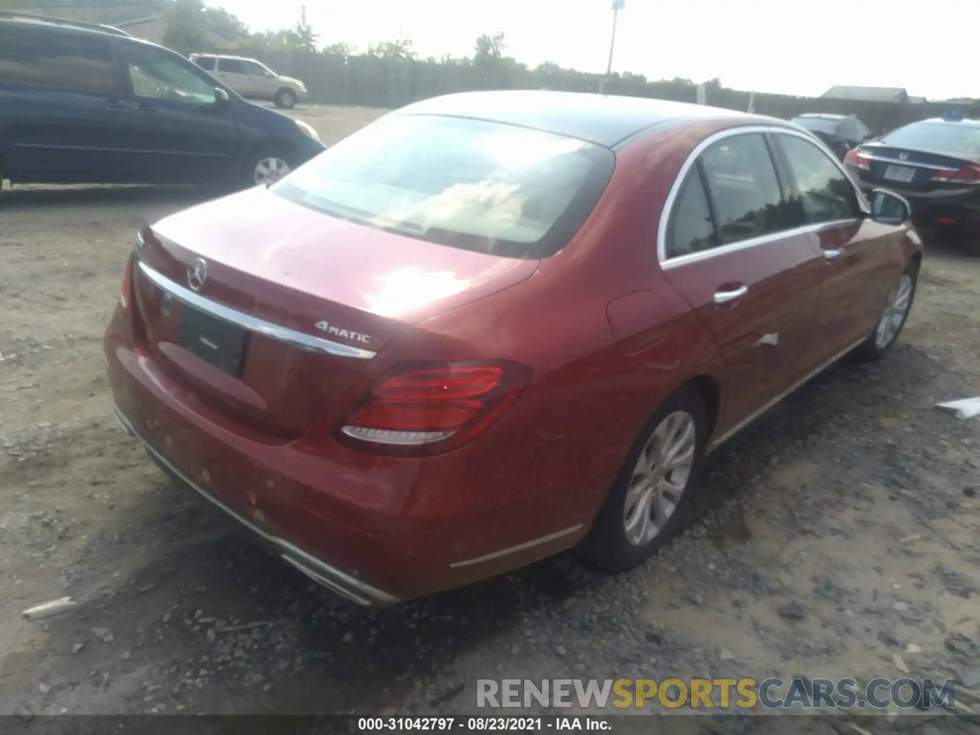 4 Photograph of a damaged car WDDZF4KB1KA551889 MERCEDES-BENZ E-CLASS 2019