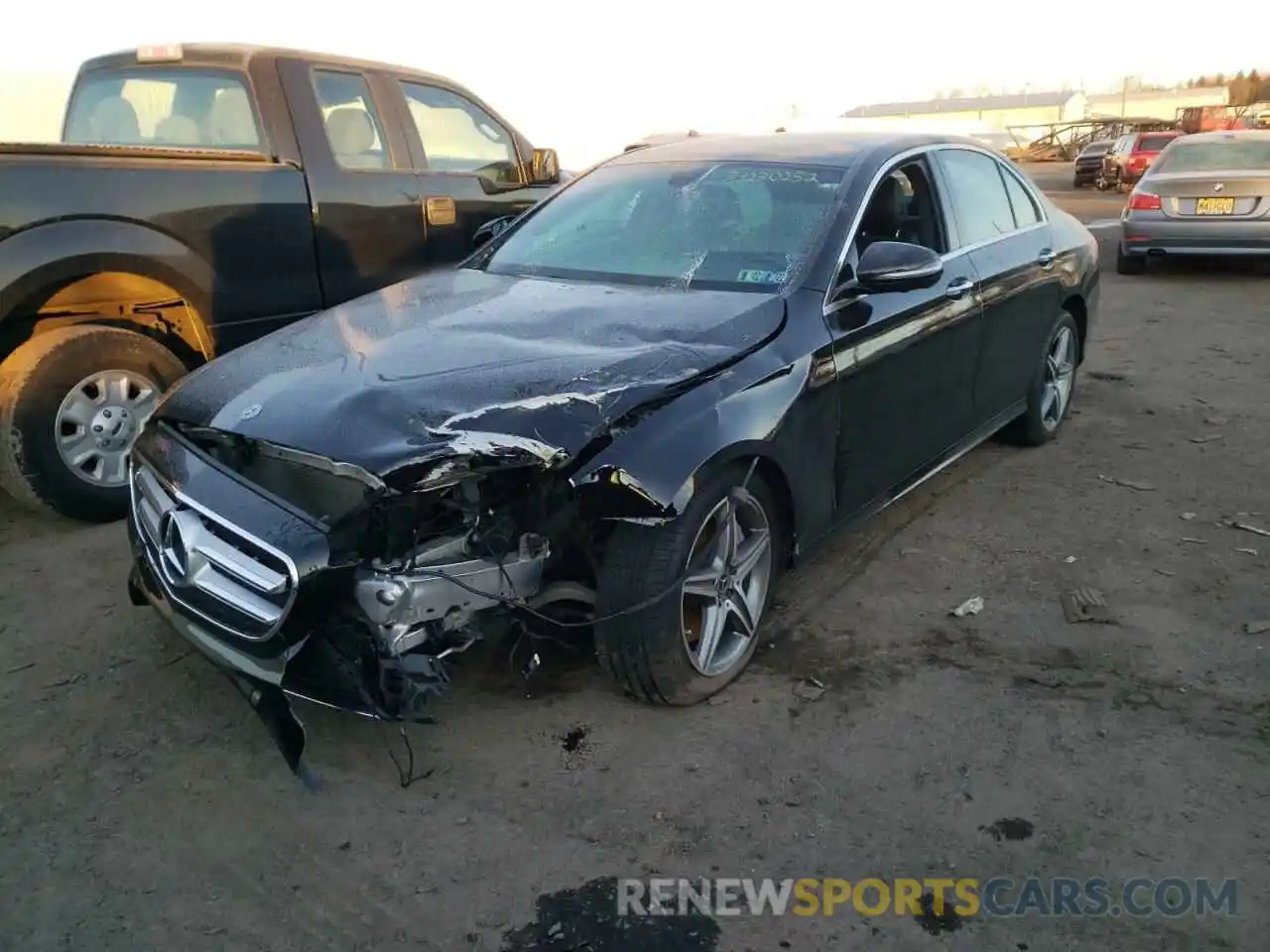 2 Photograph of a damaged car WDDZF4KB1KA552895 MERCEDES-BENZ E-CLASS 2019