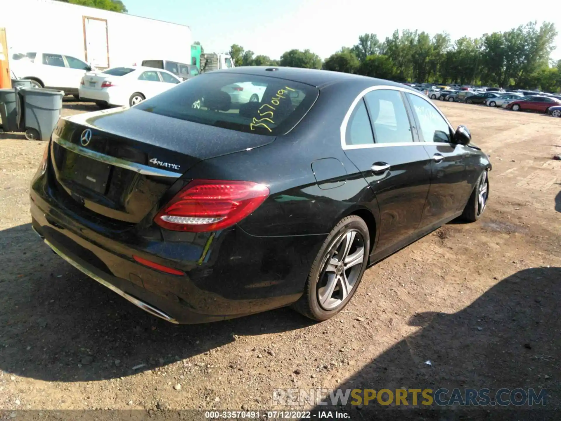 4 Photograph of a damaged car WDDZF4KB1KA554291 MERCEDES-BENZ E-CLASS 2019