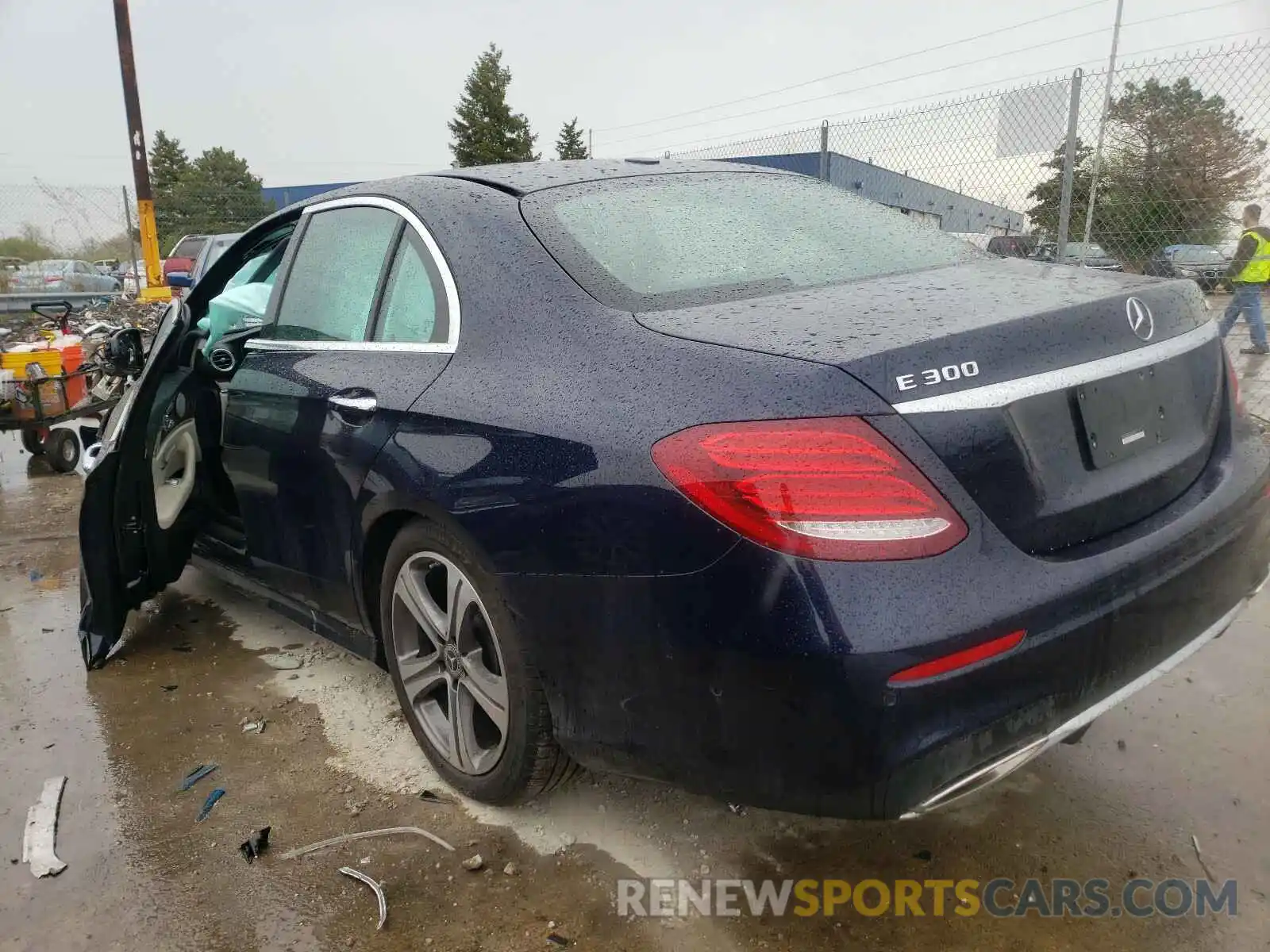 3 Photograph of a damaged car WDDZF4KB1KA567235 MERCEDES-BENZ E CLASS 2019