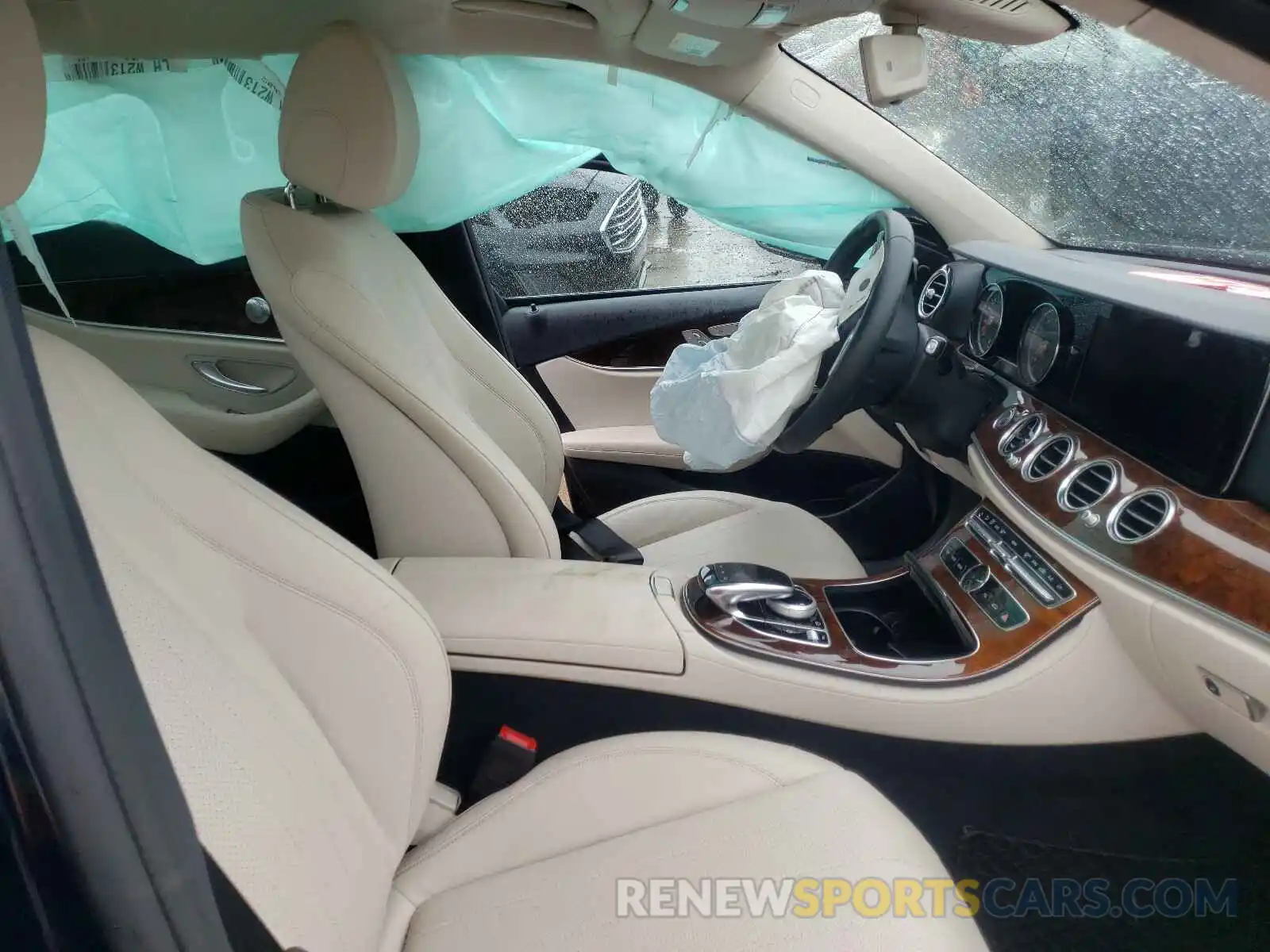 5 Photograph of a damaged car WDDZF4KB1KA567235 MERCEDES-BENZ E CLASS 2019