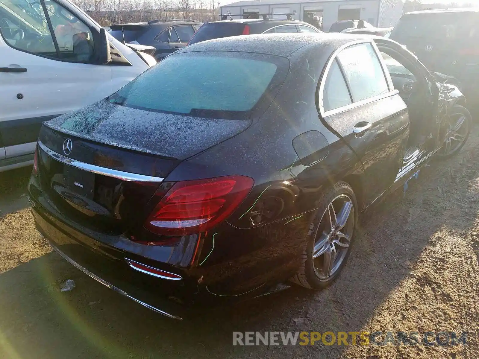 4 Photograph of a damaged car WDDZF4KB1KA625828 MERCEDES-BENZ E CLASS 2019