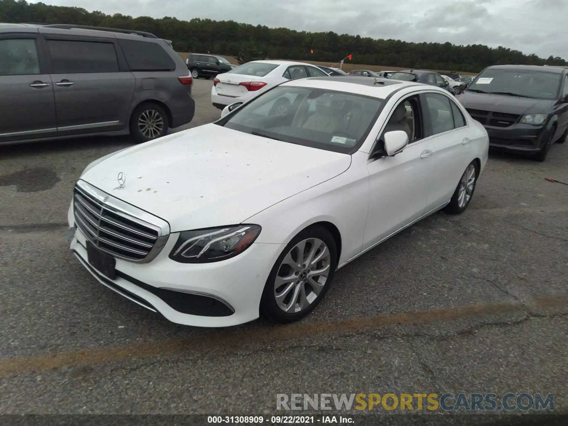 2 Photograph of a damaged car WDDZF4KB1KA643522 MERCEDES-BENZ E-CLASS 2019