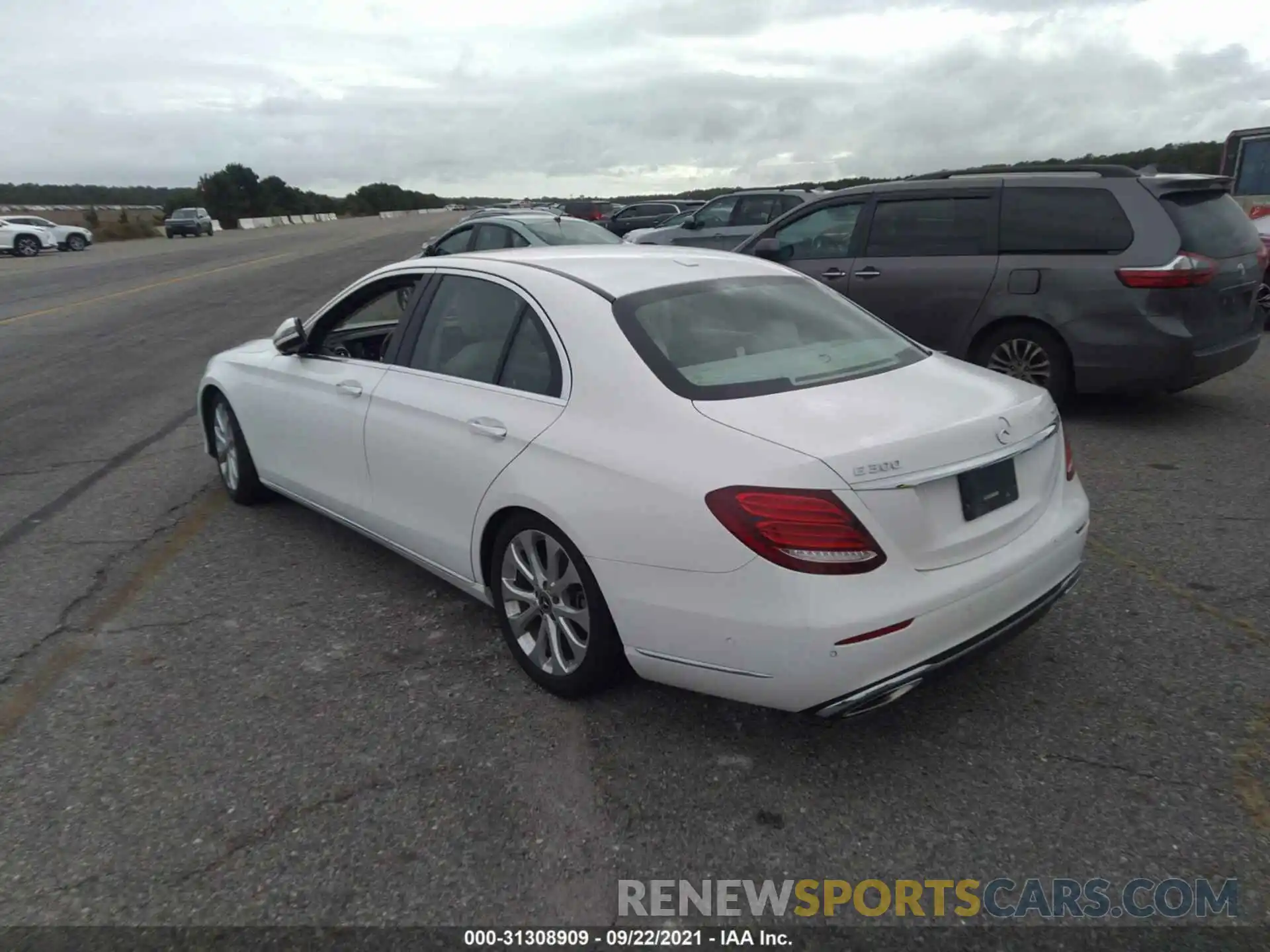 3 Photograph of a damaged car WDDZF4KB1KA643522 MERCEDES-BENZ E-CLASS 2019