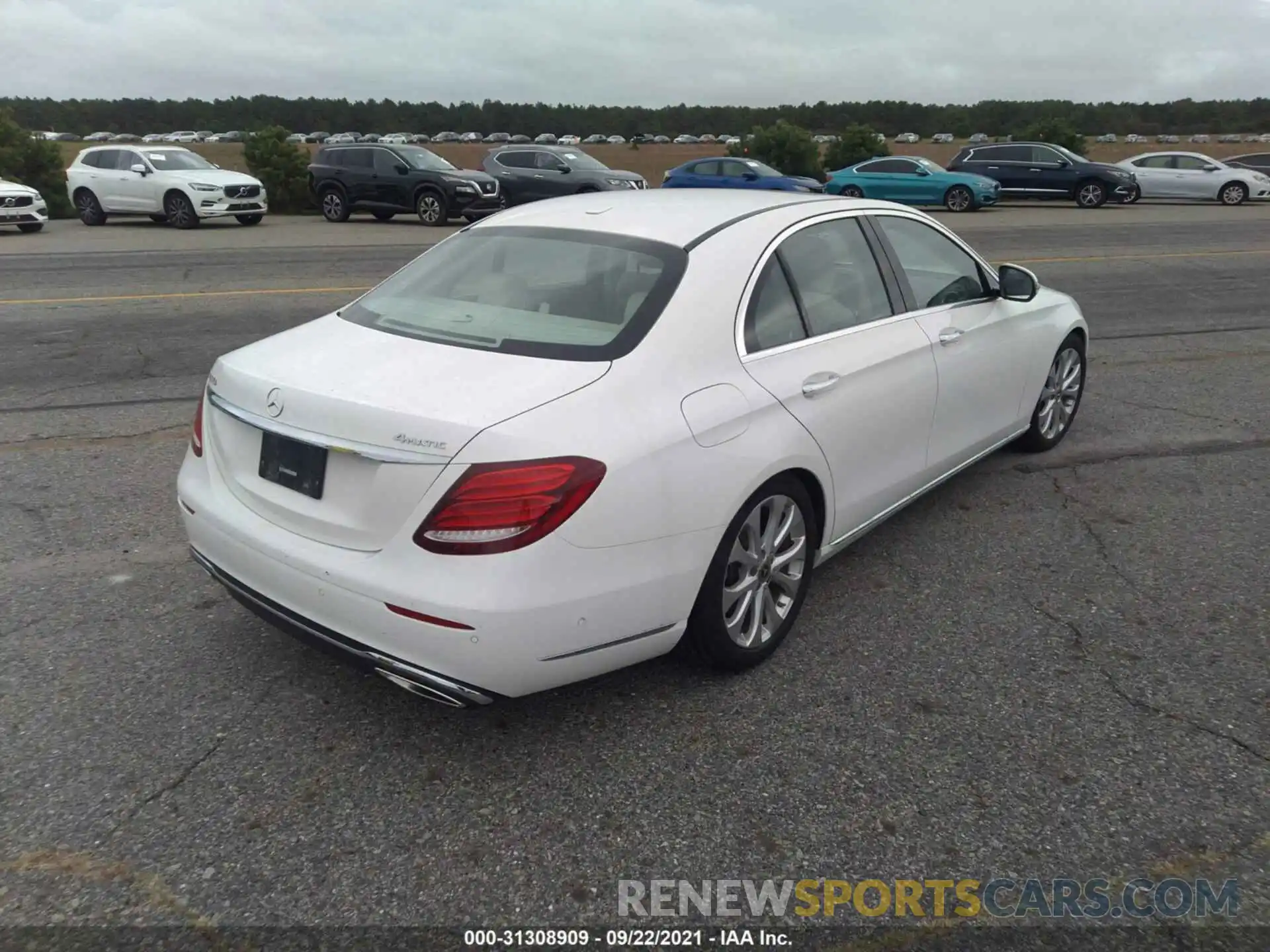 4 Photograph of a damaged car WDDZF4KB1KA643522 MERCEDES-BENZ E-CLASS 2019