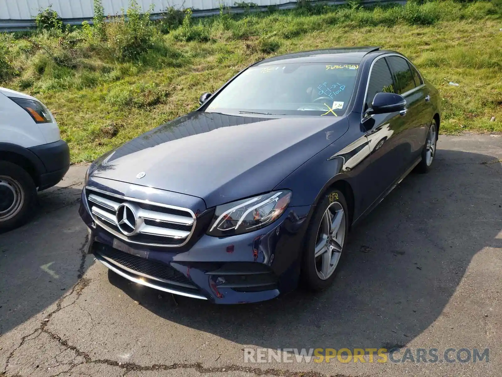 2 Photograph of a damaged car WDDZF4KB2KA555675 MERCEDES-BENZ E-CLASS 2019