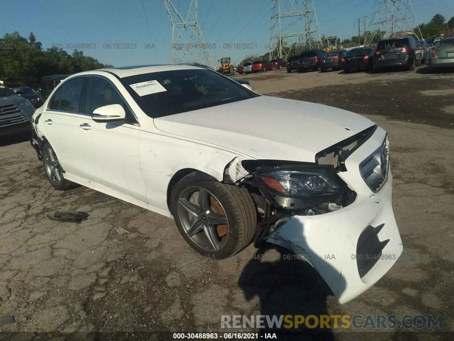 1 Photograph of a damaged car WDDZF4KB2KA569818 MERCEDES-BENZ E-CLASS 2019