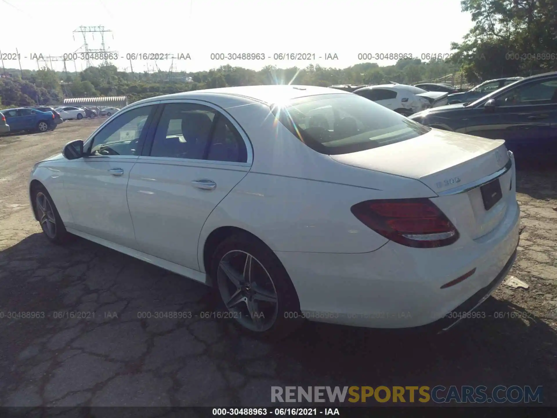 3 Photograph of a damaged car WDDZF4KB2KA569818 MERCEDES-BENZ E-CLASS 2019