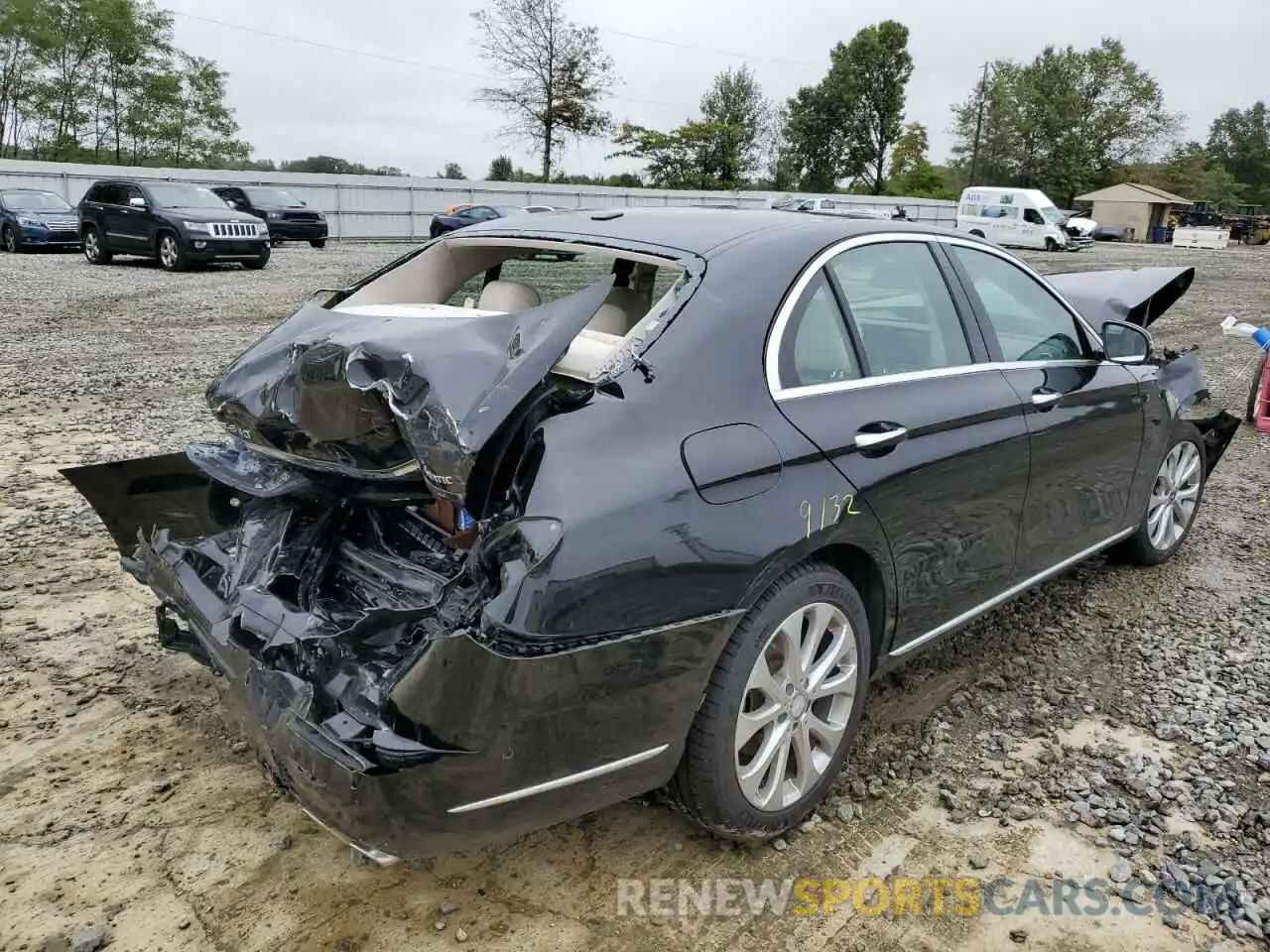 4 Photograph of a damaged car WDDZF4KB2KA585288 MERCEDES-BENZ E-CLASS 2019