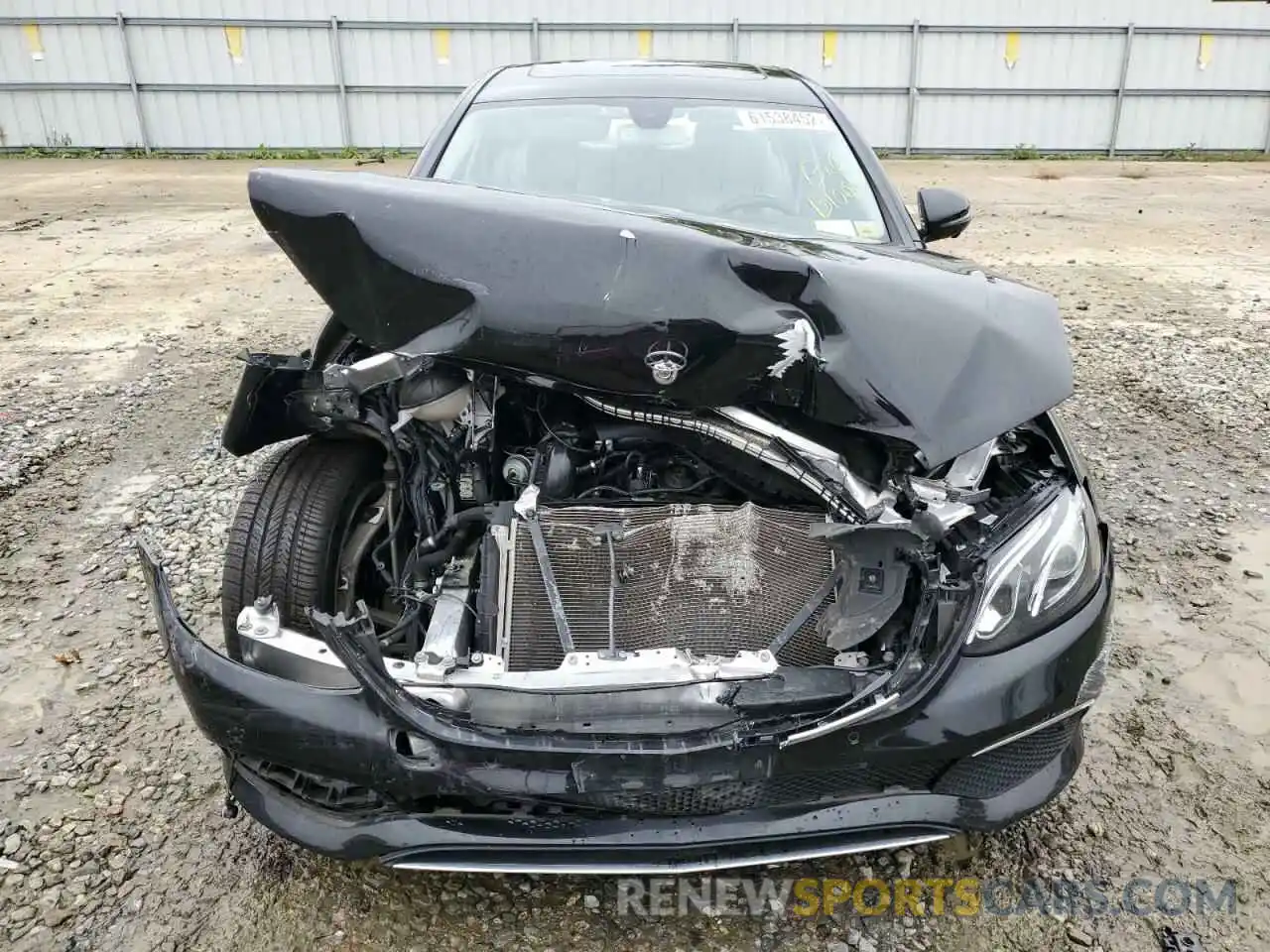 9 Photograph of a damaged car WDDZF4KB2KA585288 MERCEDES-BENZ E-CLASS 2019