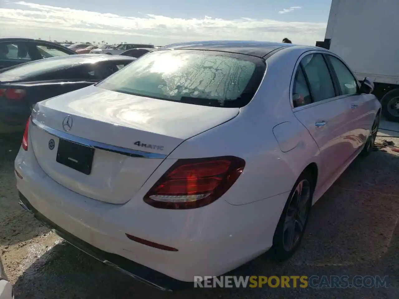 4 Photograph of a damaged car WDDZF4KB2KA610447 MERCEDES-BENZ E-CLASS 2019