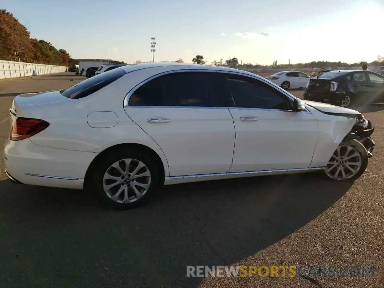 3 Photograph of a damaged car WDDZF4KB2KA611761 MERCEDES-BENZ E-CLASS 2019