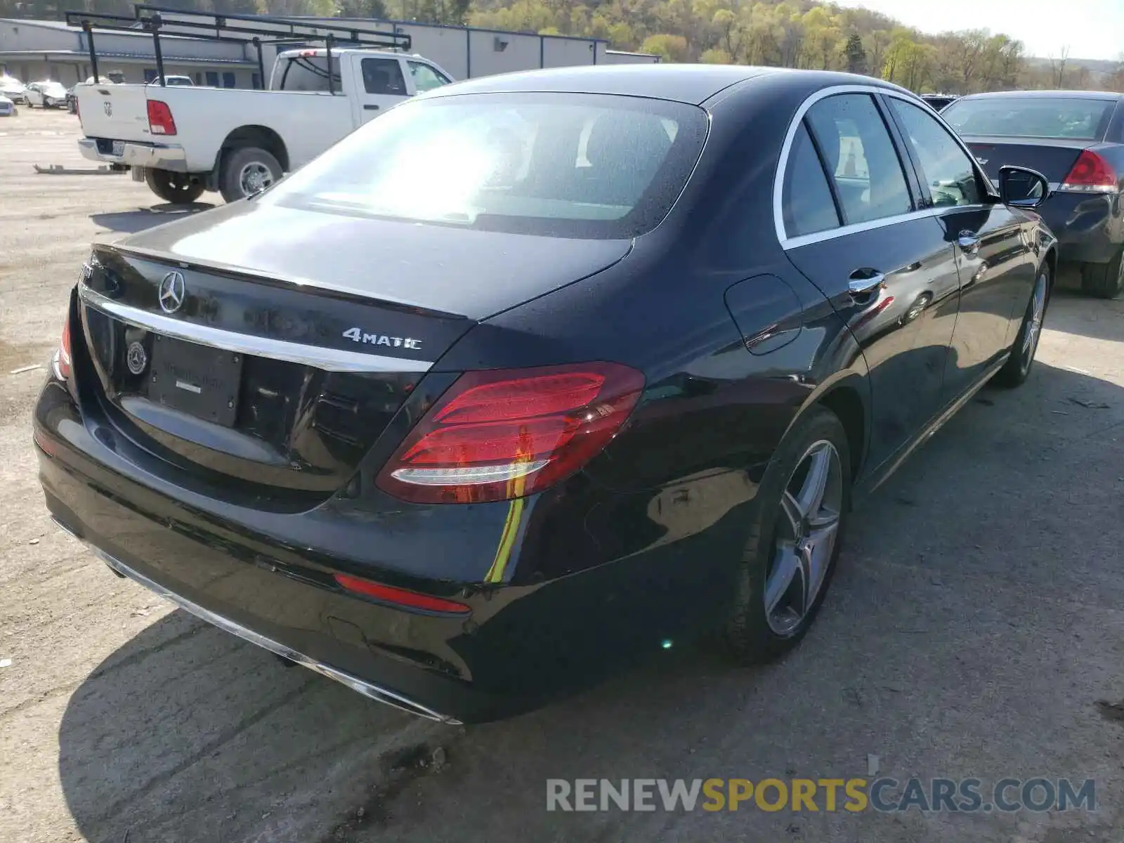 4 Photograph of a damaged car WDDZF4KB2KA636420 MERCEDES-BENZ E CLASS 2019