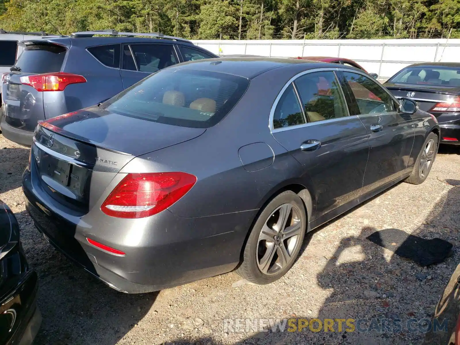 4 Photograph of a damaged car WDDZF4KB3KA517162 MERCEDES-BENZ E-CLASS 2019