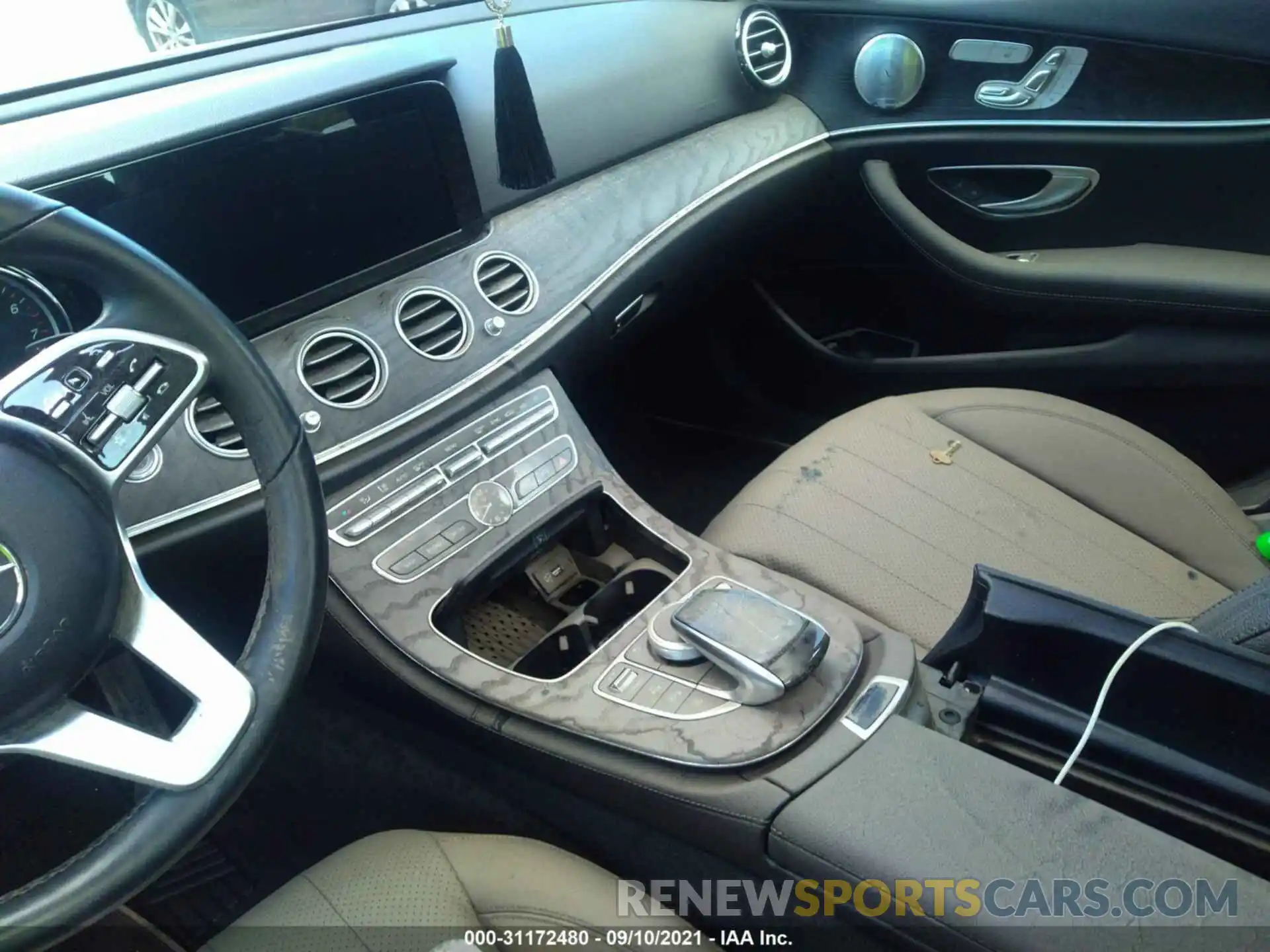 5 Photograph of a damaged car WDDZF4KB3KA522829 MERCEDES-BENZ E-CLASS 2019