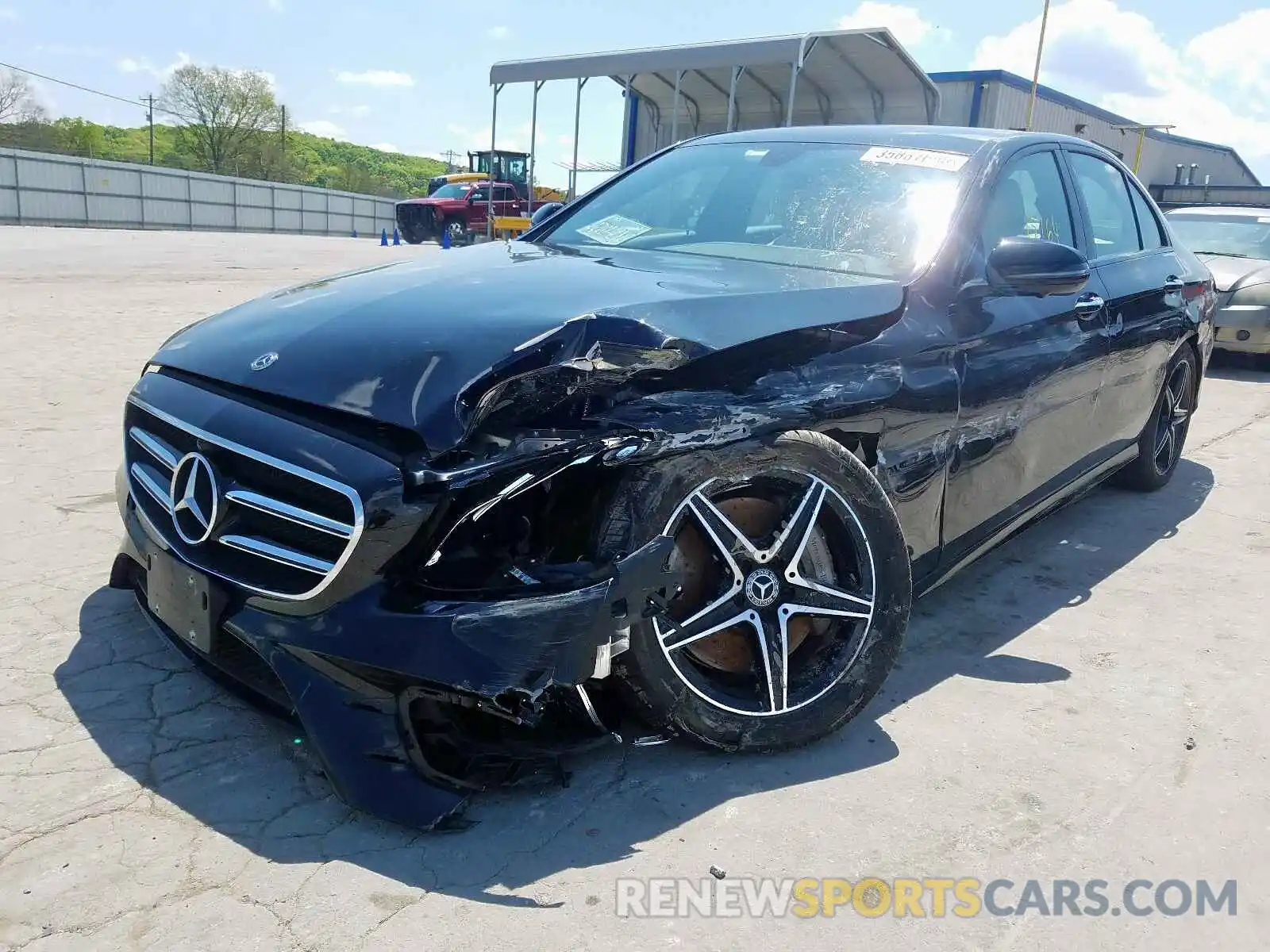 2 Photograph of a damaged car WDDZF4KB3KA534804 MERCEDES-BENZ E CLASS 2019