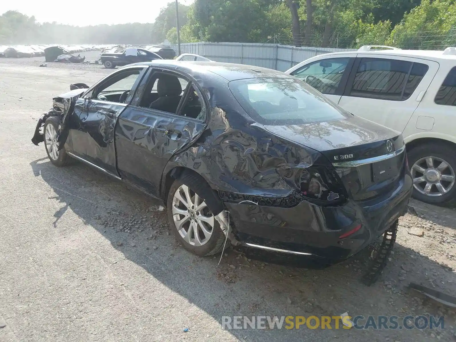 3 Photograph of a damaged car WDDZF4KB3KA605032 MERCEDES-BENZ E CLASS 2019