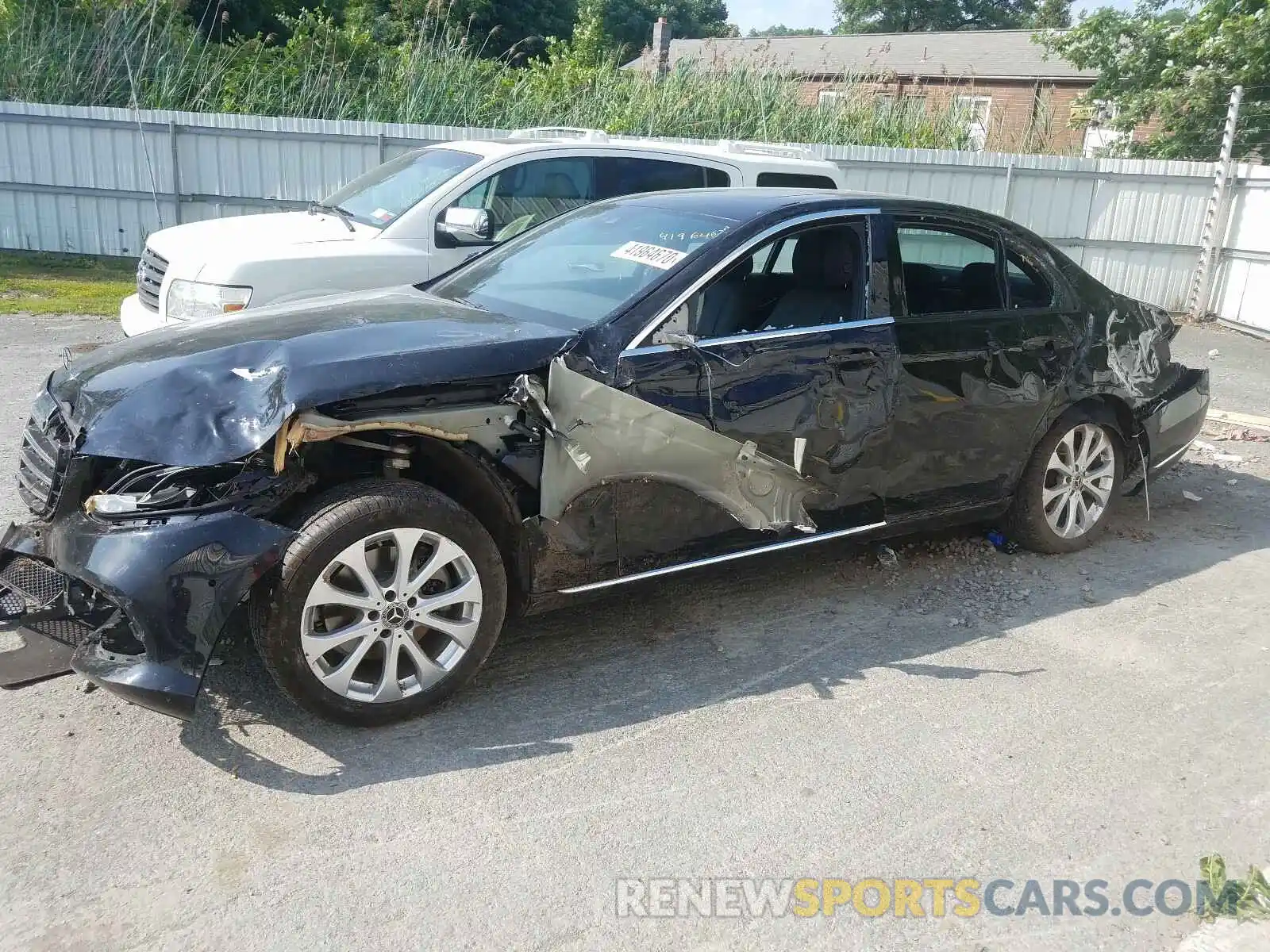 9 Photograph of a damaged car WDDZF4KB3KA605032 MERCEDES-BENZ E CLASS 2019