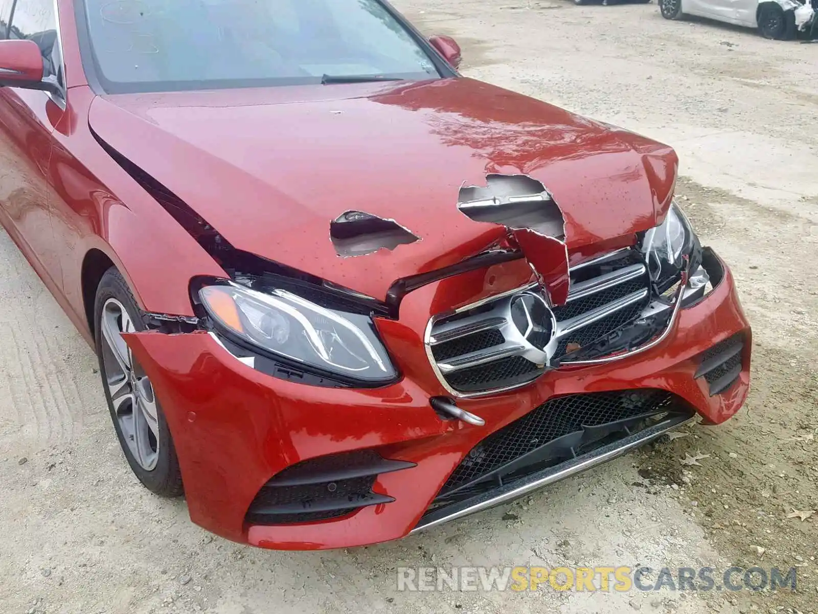 9 Photograph of a damaged car WDDZF4KB3KA610439 MERCEDES-BENZ E CLASS 2019