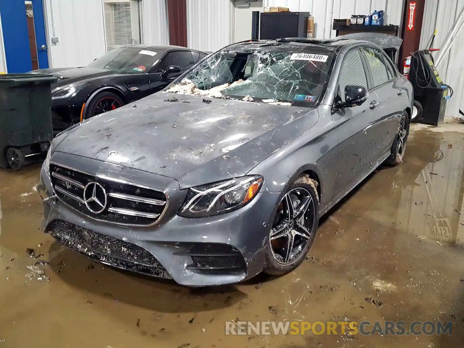 2 Photograph of a damaged car WDDZF4KB3KA661195 MERCEDES-BENZ E CLASS 2019