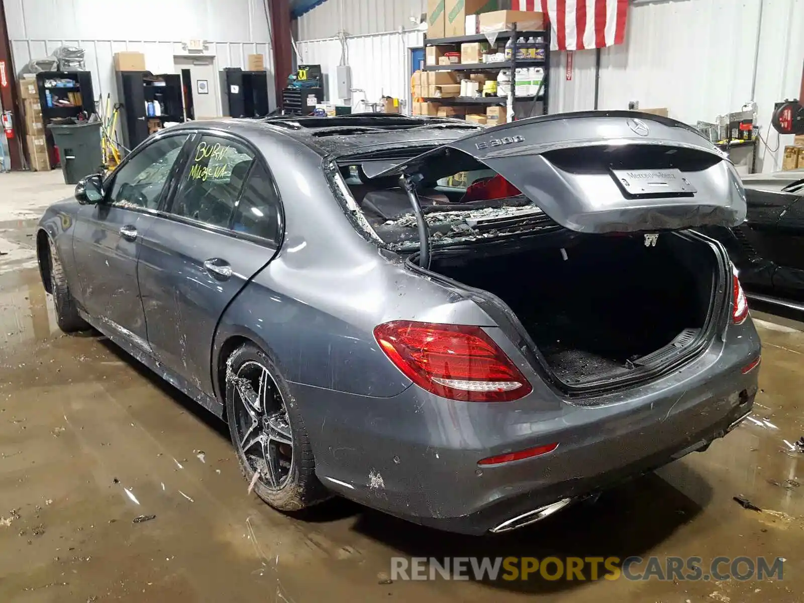 3 Photograph of a damaged car WDDZF4KB3KA661195 MERCEDES-BENZ E CLASS 2019