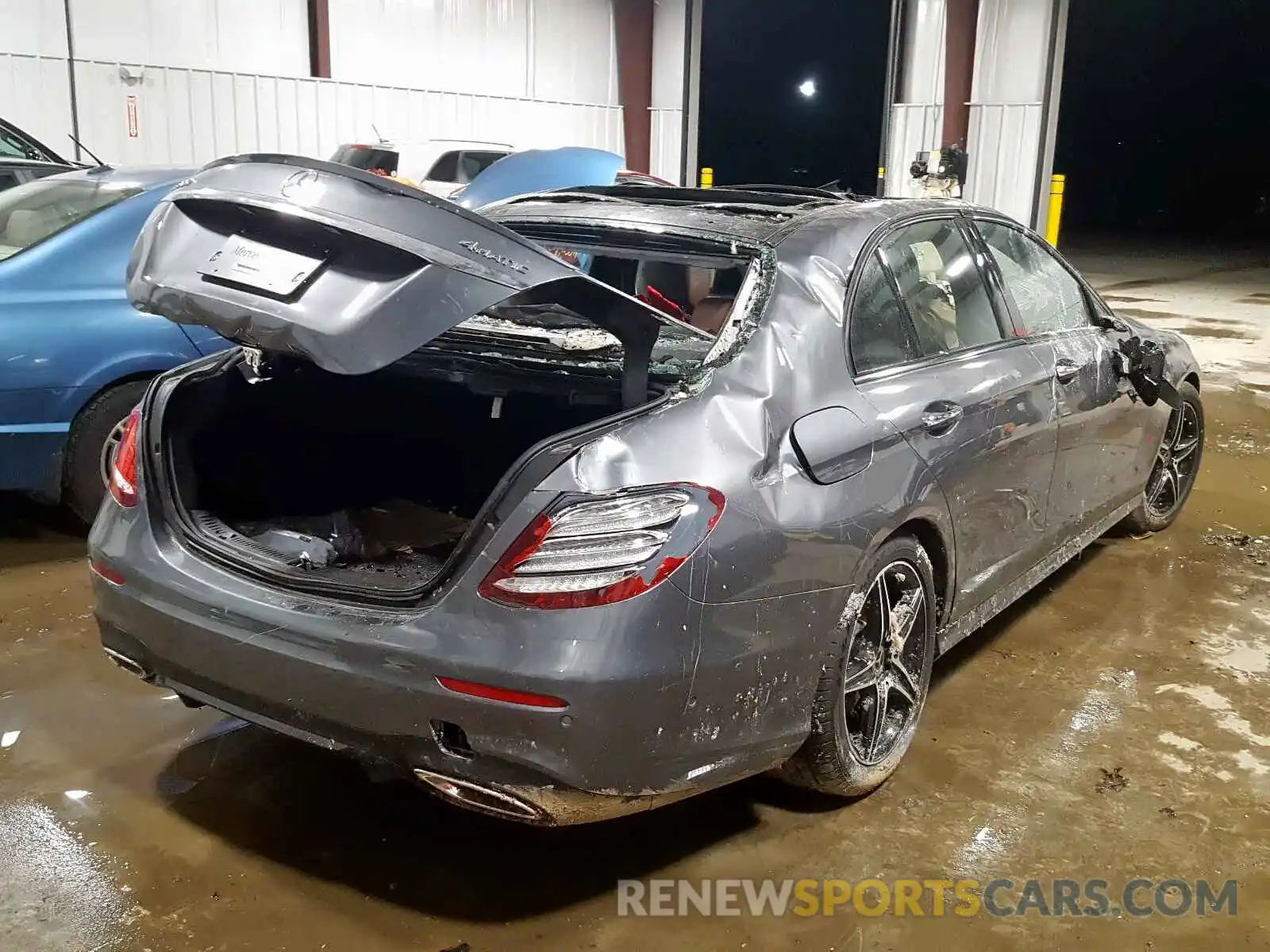 4 Photograph of a damaged car WDDZF4KB3KA661195 MERCEDES-BENZ E CLASS 2019