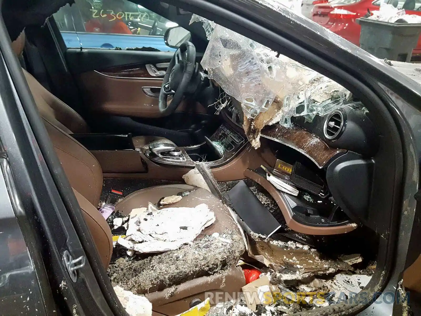 5 Photograph of a damaged car WDDZF4KB3KA661195 MERCEDES-BENZ E CLASS 2019