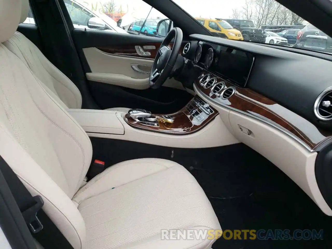 5 Photograph of a damaged car WDDZF4KB4KA517476 MERCEDES-BENZ E-CLASS 2019