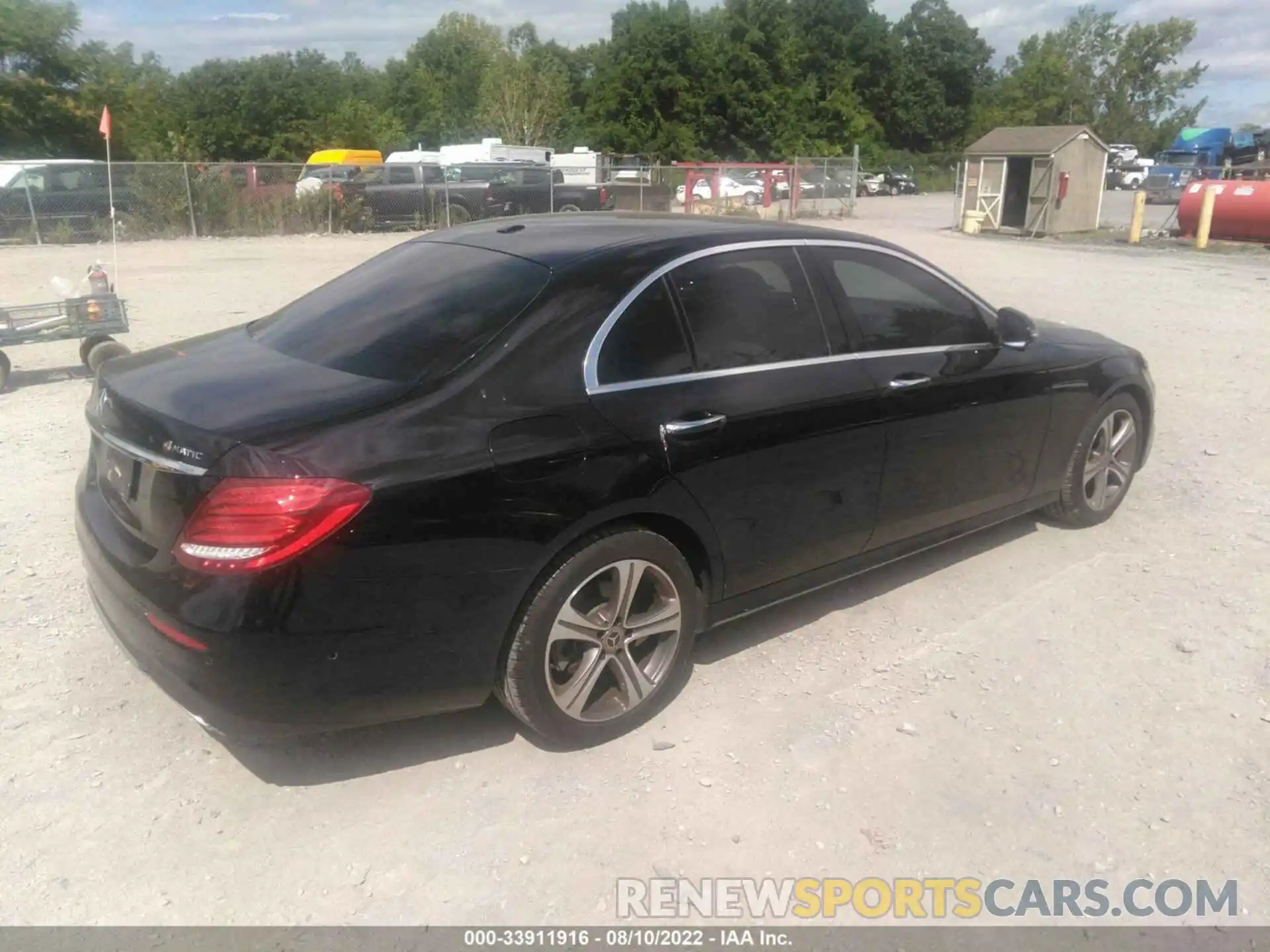 4 Photograph of a damaged car WDDZF4KB4KA530776 MERCEDES-BENZ E-CLASS 2019