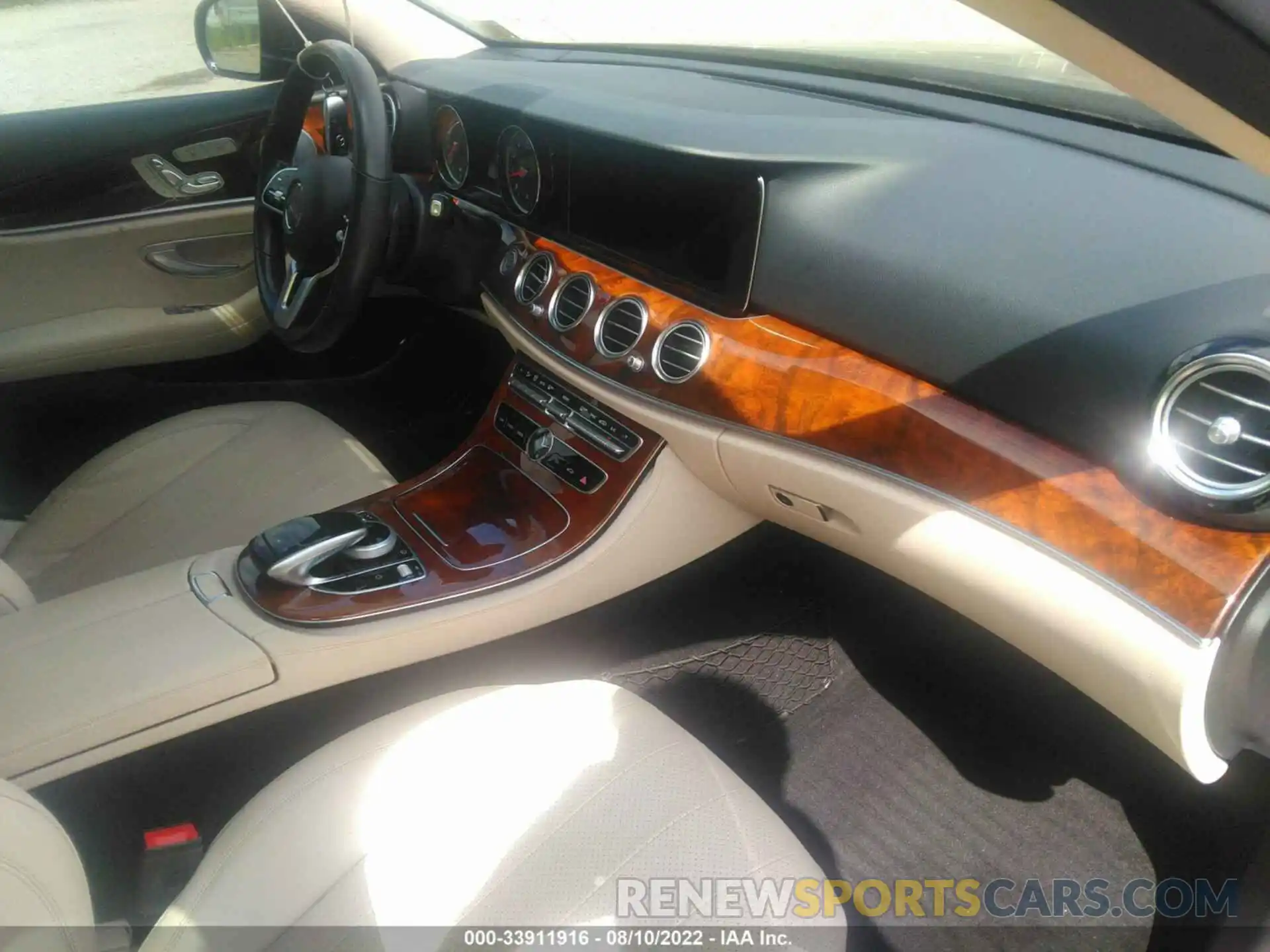 5 Photograph of a damaged car WDDZF4KB4KA530776 MERCEDES-BENZ E-CLASS 2019