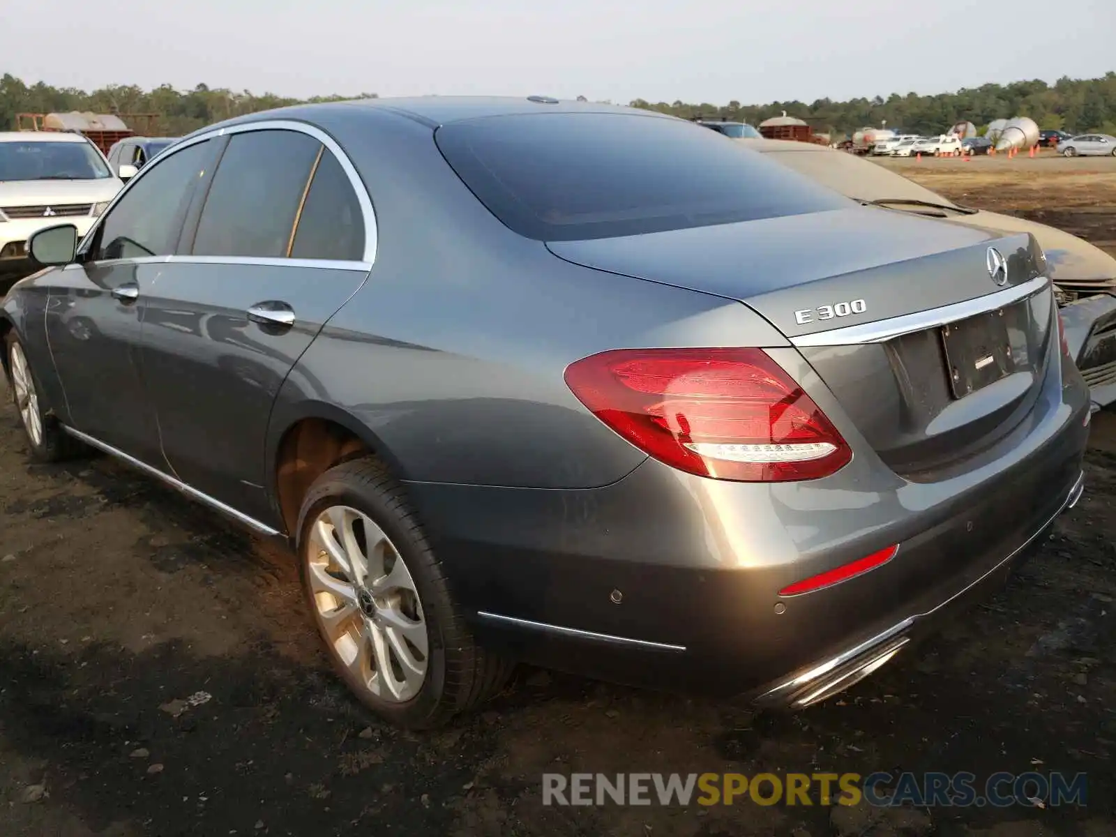 3 Photograph of a damaged car WDDZF4KB4KA553457 MERCEDES-BENZ E-CLASS 2019