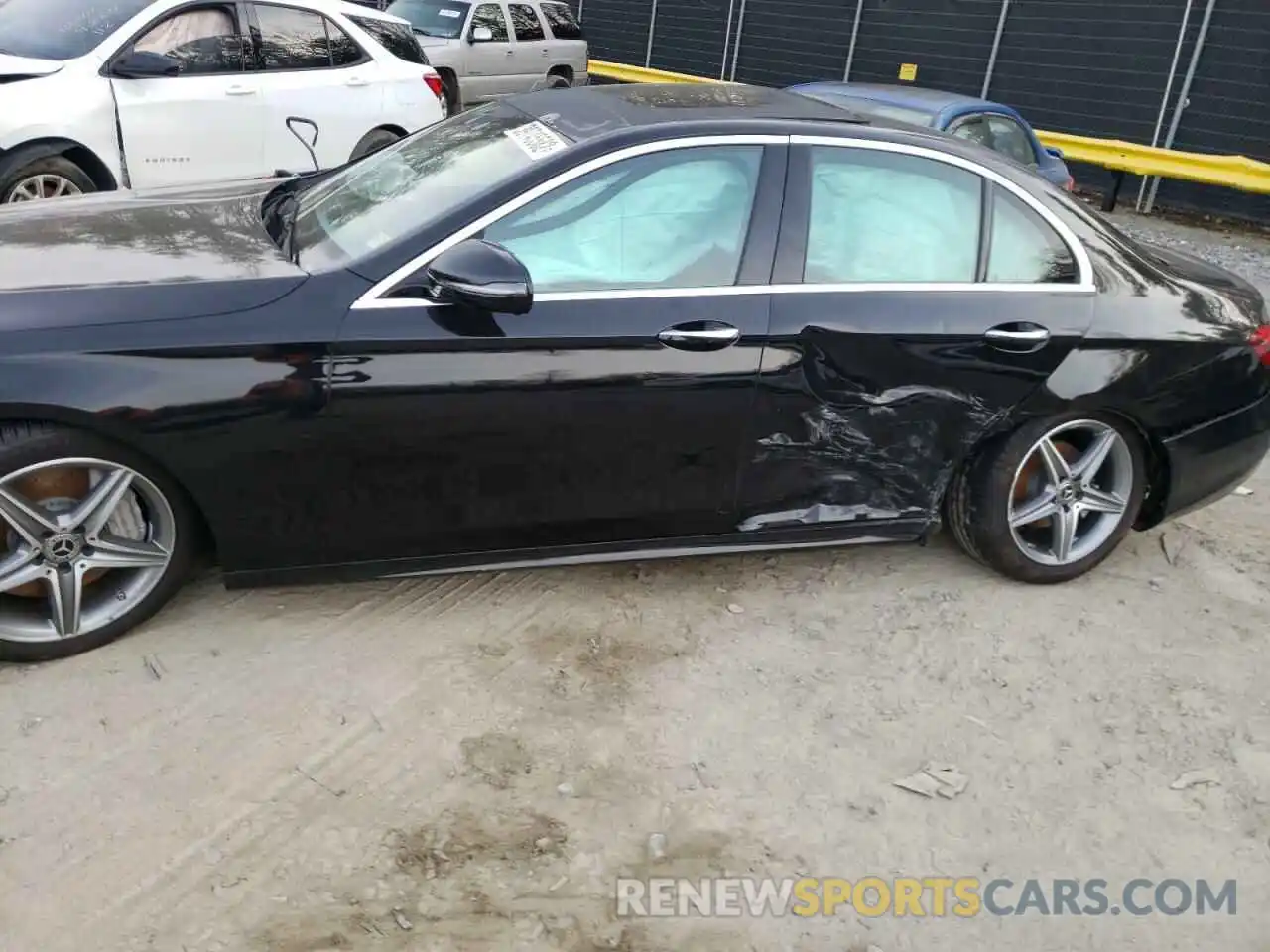 9 Photograph of a damaged car WDDZF4KB4KA554561 MERCEDES-BENZ E-CLASS 2019