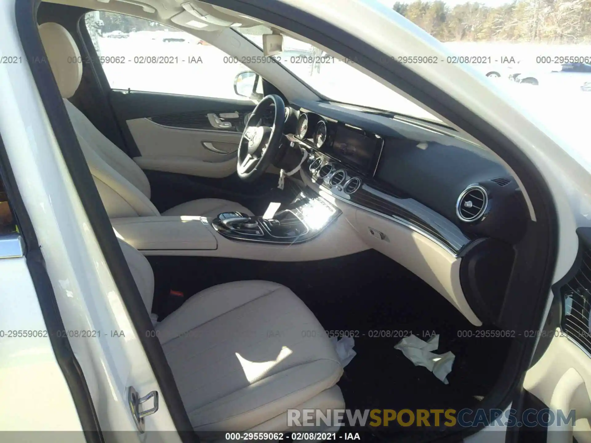 5 Photograph of a damaged car WDDZF4KB4KA582828 MERCEDES-BENZ E-CLASS 2019