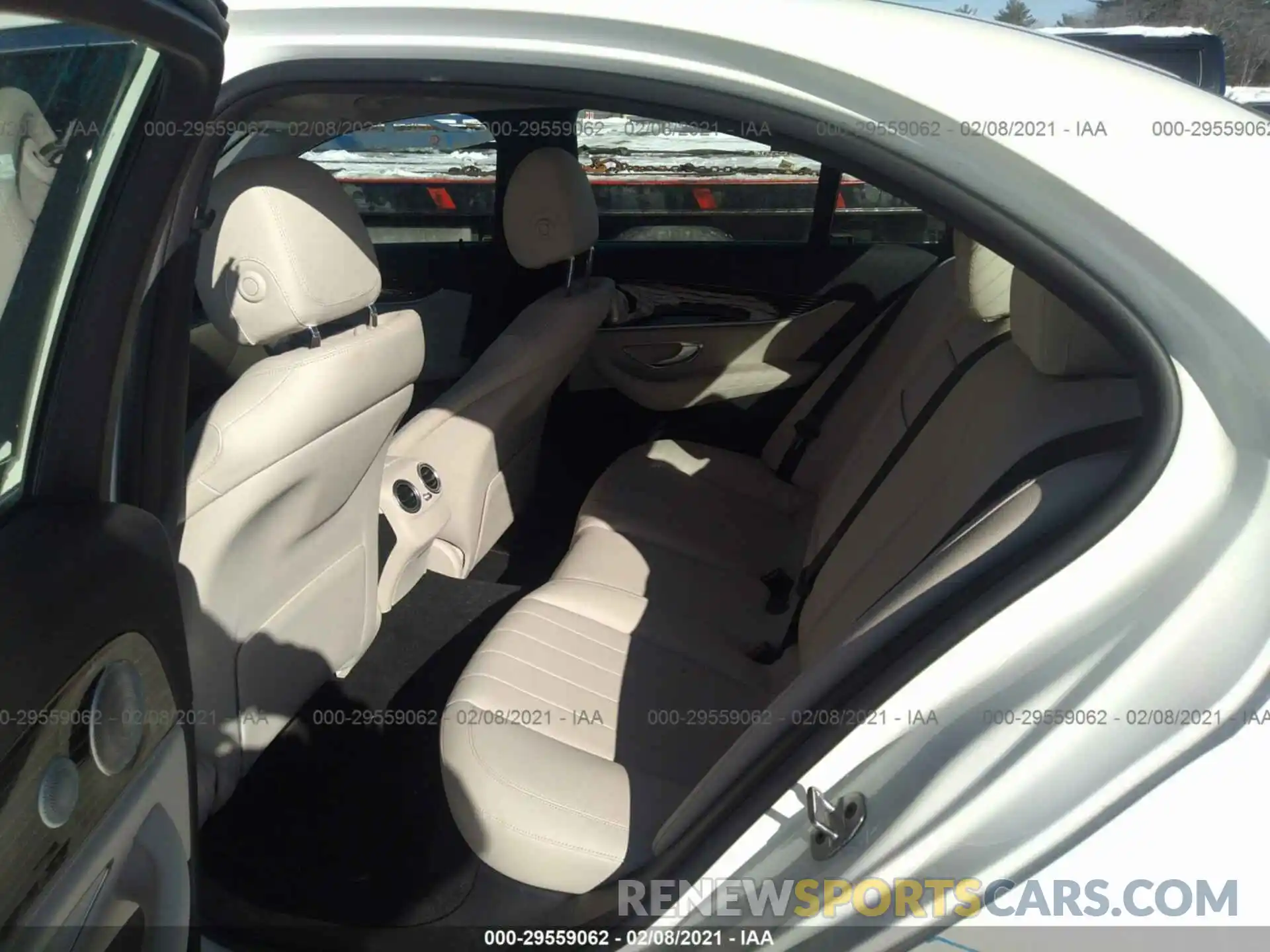 8 Photograph of a damaged car WDDZF4KB4KA582828 MERCEDES-BENZ E-CLASS 2019