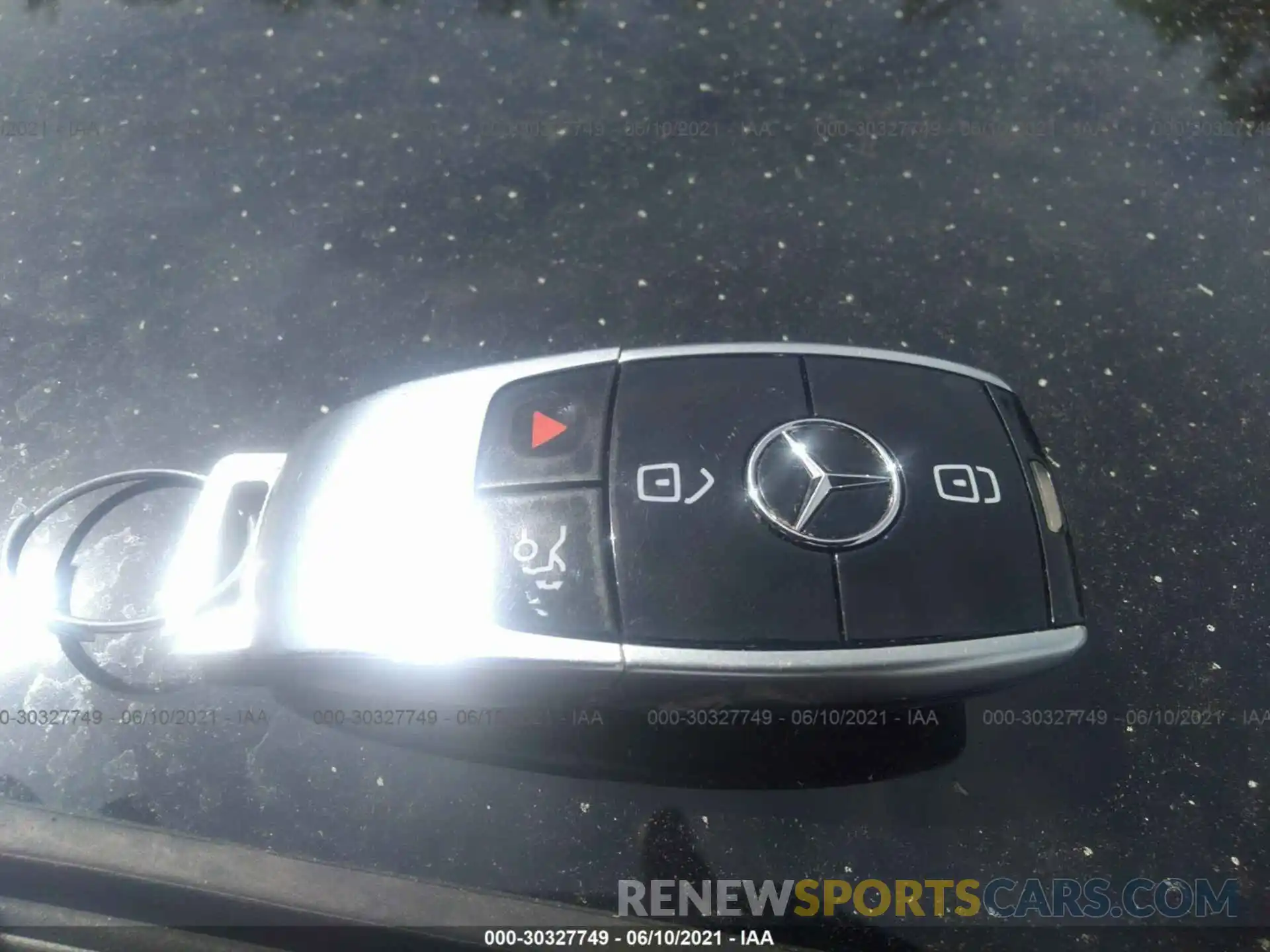 11 Photograph of a damaged car WDDZF4KB4KA588211 MERCEDES-BENZ E-CLASS 2019