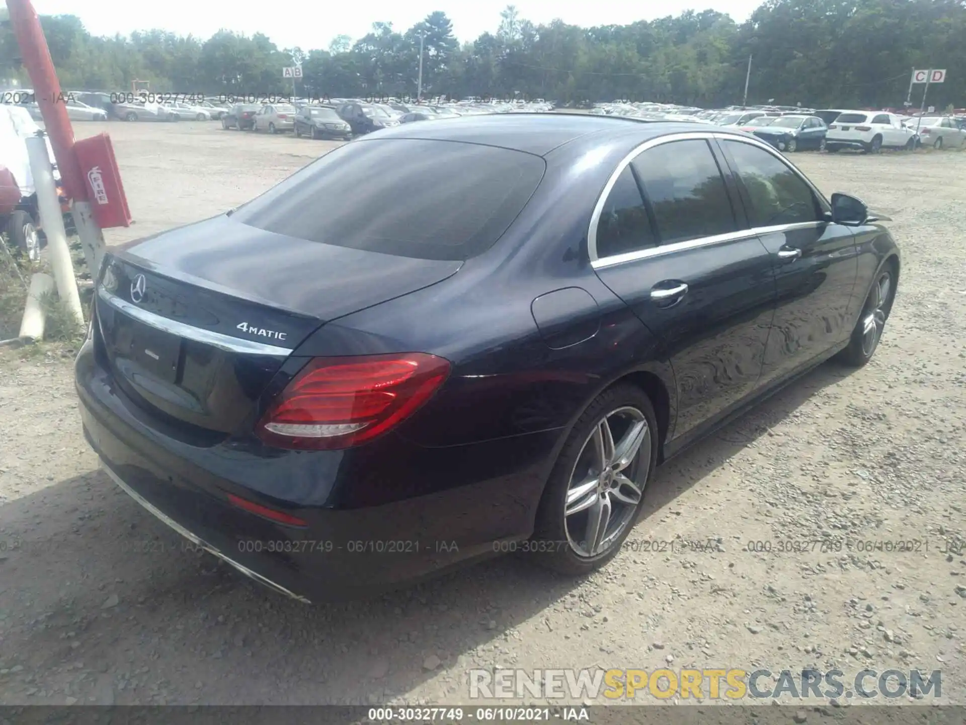 4 Photograph of a damaged car WDDZF4KB4KA588211 MERCEDES-BENZ E-CLASS 2019