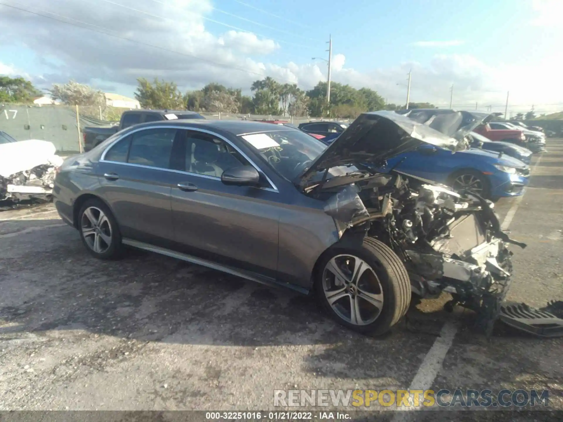 1 Photograph of a damaged car WDDZF4KB4KA615293 MERCEDES-BENZ E-CLASS 2019