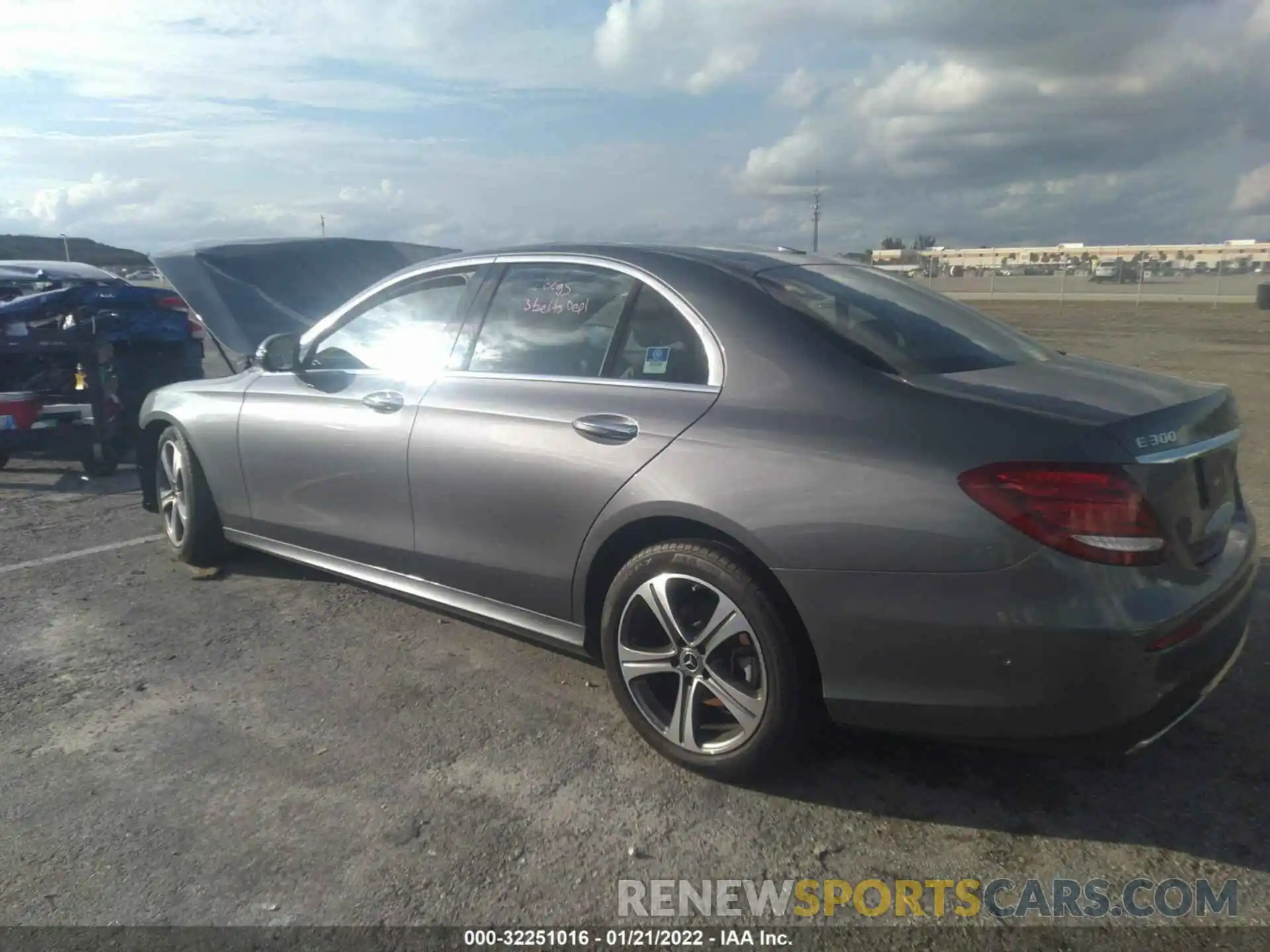 3 Photograph of a damaged car WDDZF4KB4KA615293 MERCEDES-BENZ E-CLASS 2019