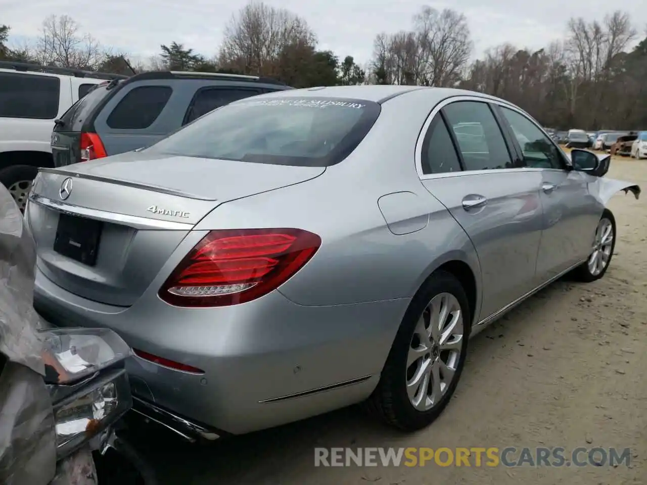 4 Photograph of a damaged car WDDZF4KB4KA628707 MERCEDES-BENZ E-CLASS 2019